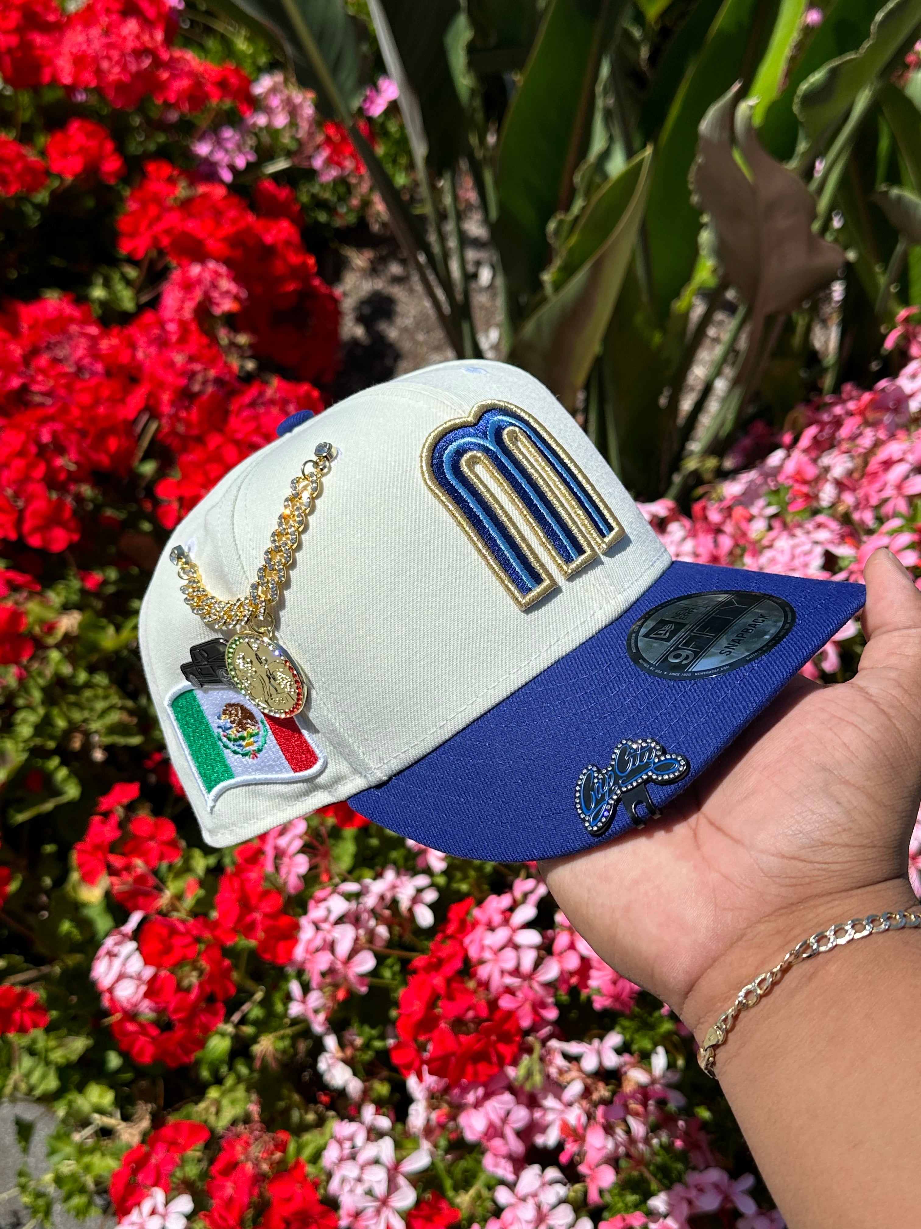 NEW ERA EXCLUSIVE 9FIFTY CHROME WHITE/BLUE MEXICO SNAPBACK W/ MEXICO FLAG SIDE PATCH