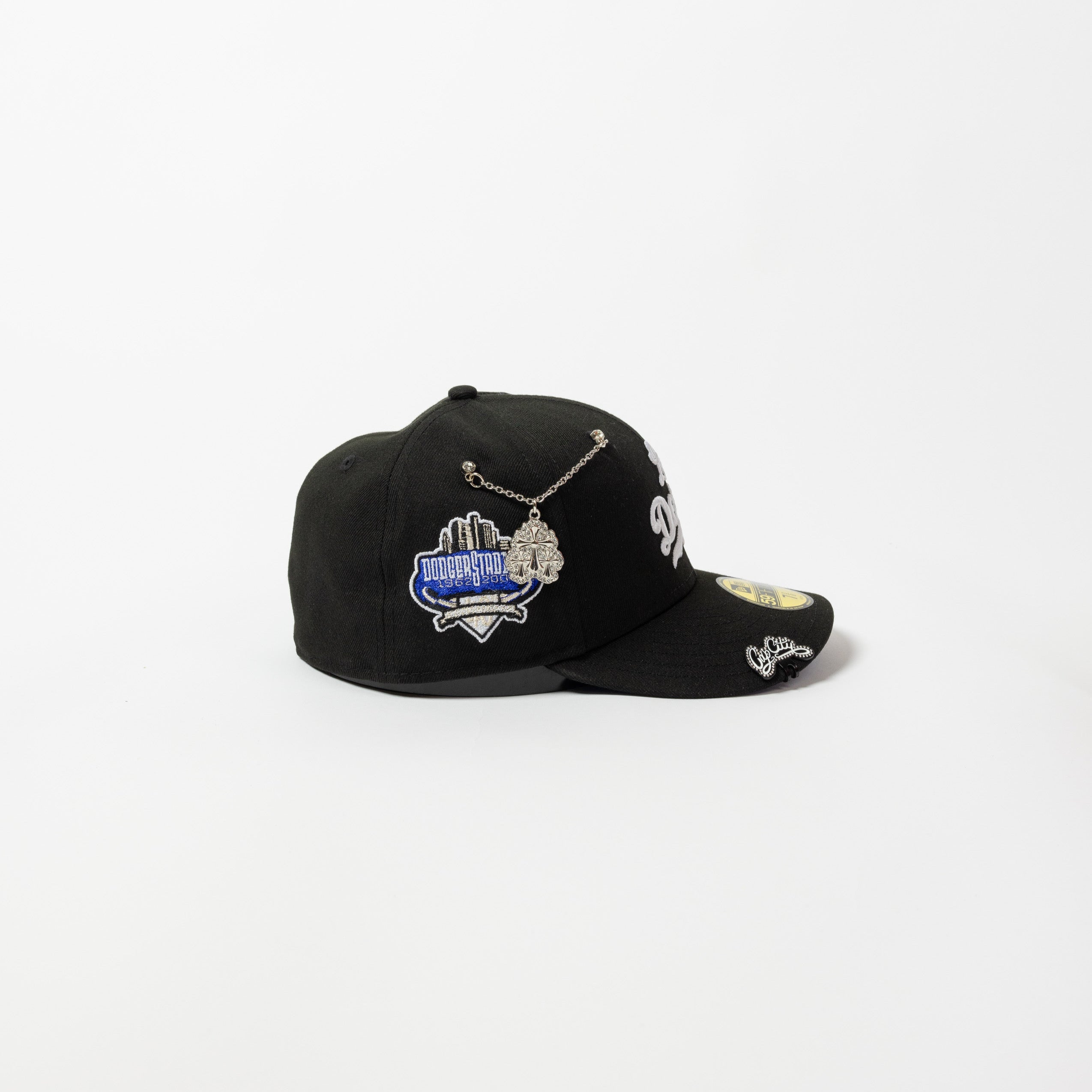 NEW ERA 59FIFTY BLACK “LOS DOYERS” SCRIPT W/ 40TH ANNIVERSARY SIDE PATCH