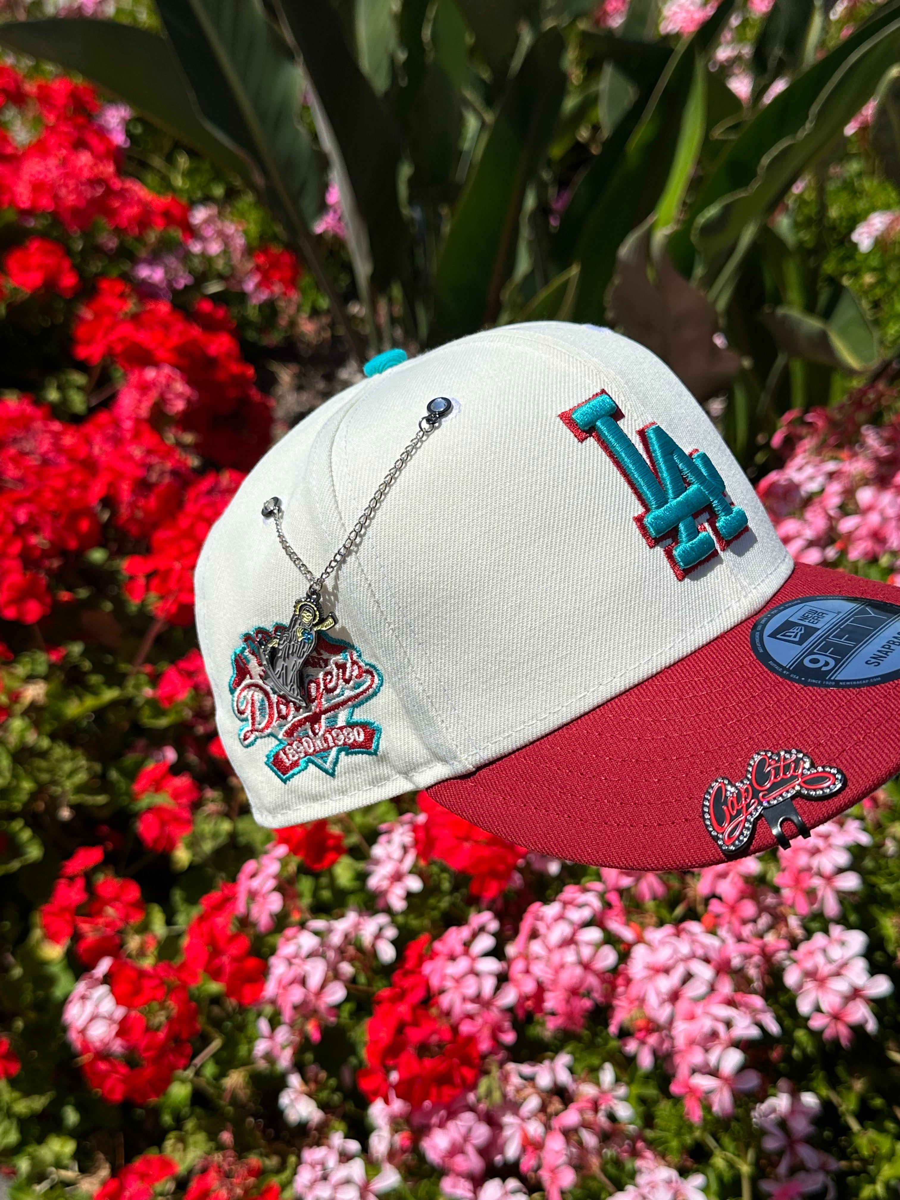 NEW ERA EXCLUSIVE 9FIFTY CHROME WHITE/BURGUNDY LOS ANGELES DODGERS SNAPBACK W/ 100TH ANNIVERSARY SIDE PATCH