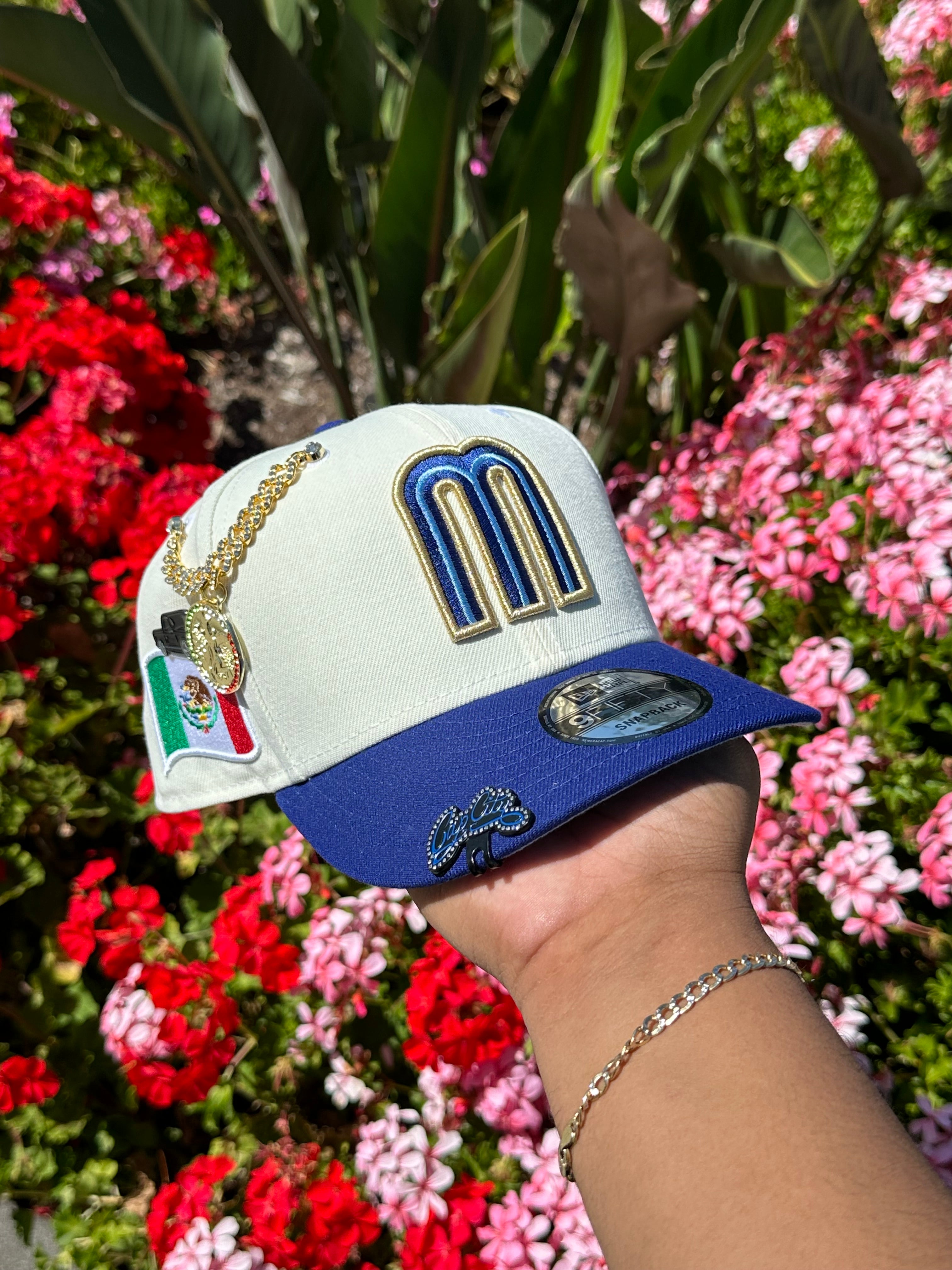 NEW ERA EXCLUSIVE 9FIFTY CHROME WHITE/BLUE MEXICO SNAPBACK W/ MEXICO FLAG SIDE PATCH