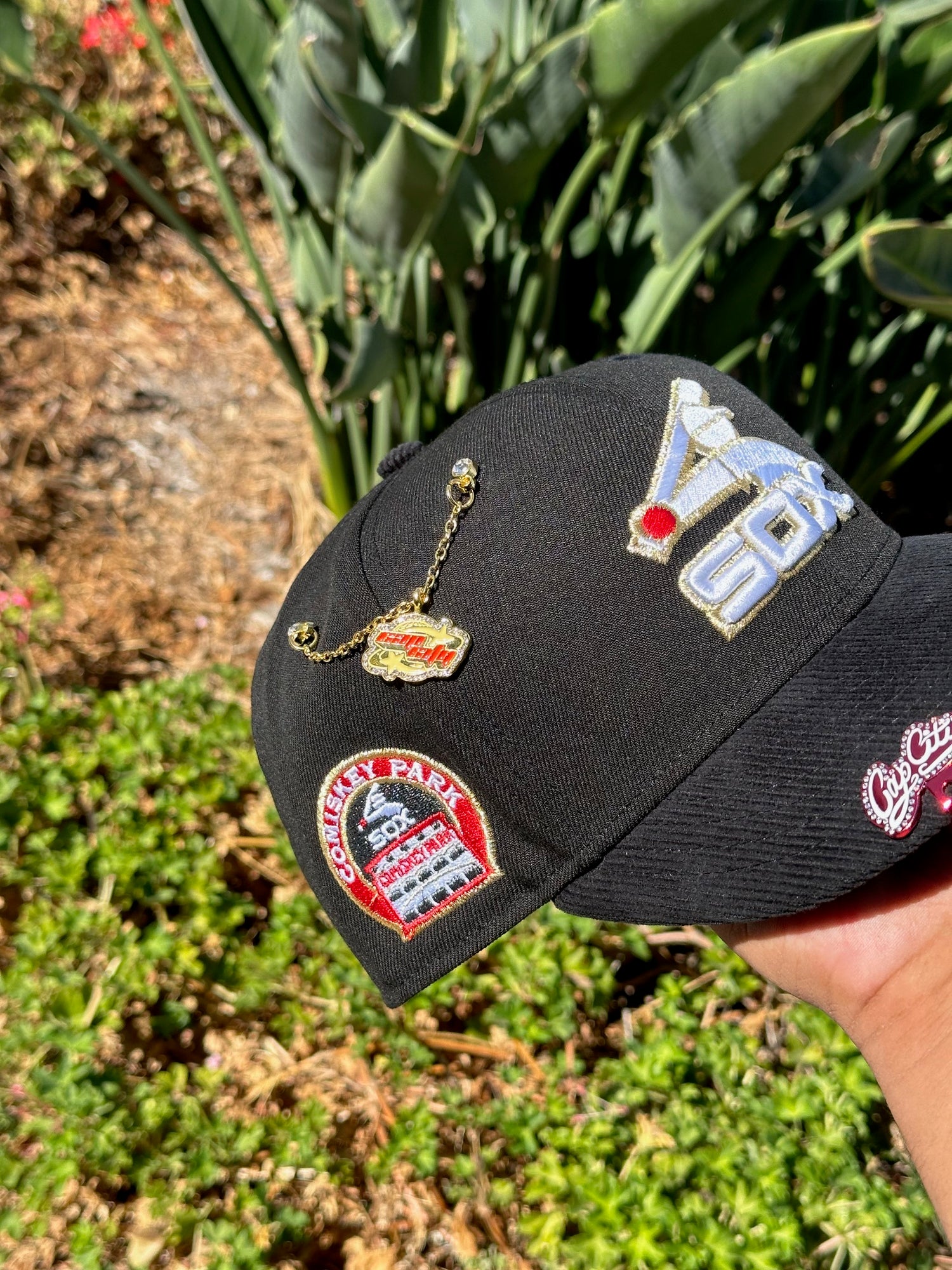 NEW ERA 59FIFTY BLACK/CORDUROY CHICAGO WHITE SOX W/ COMISKEY PARK SIDE PATCH