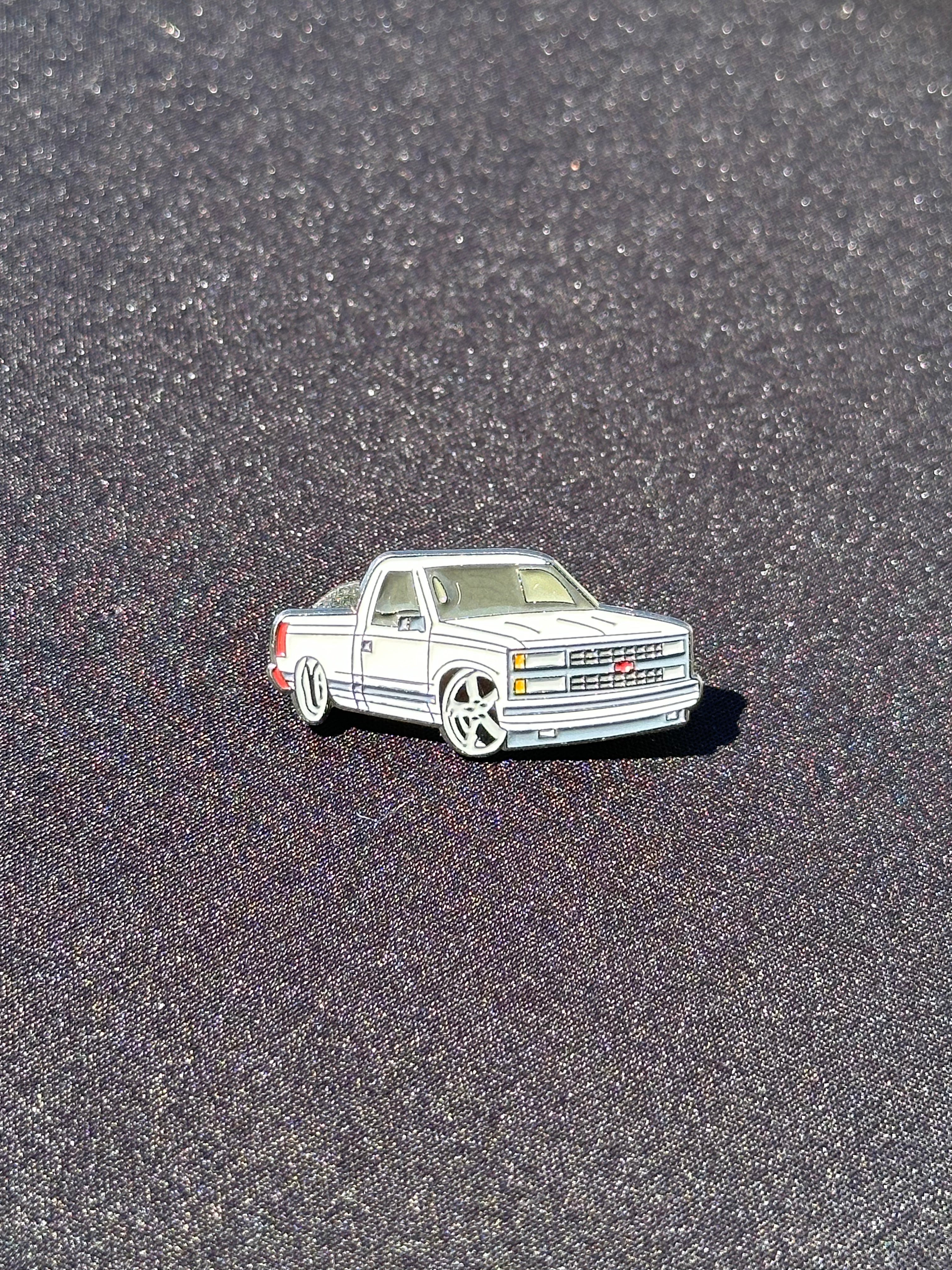 *NEW WHITE "PICK UP TRUCK" EXCLUSIVE PIN VERY LIMITED