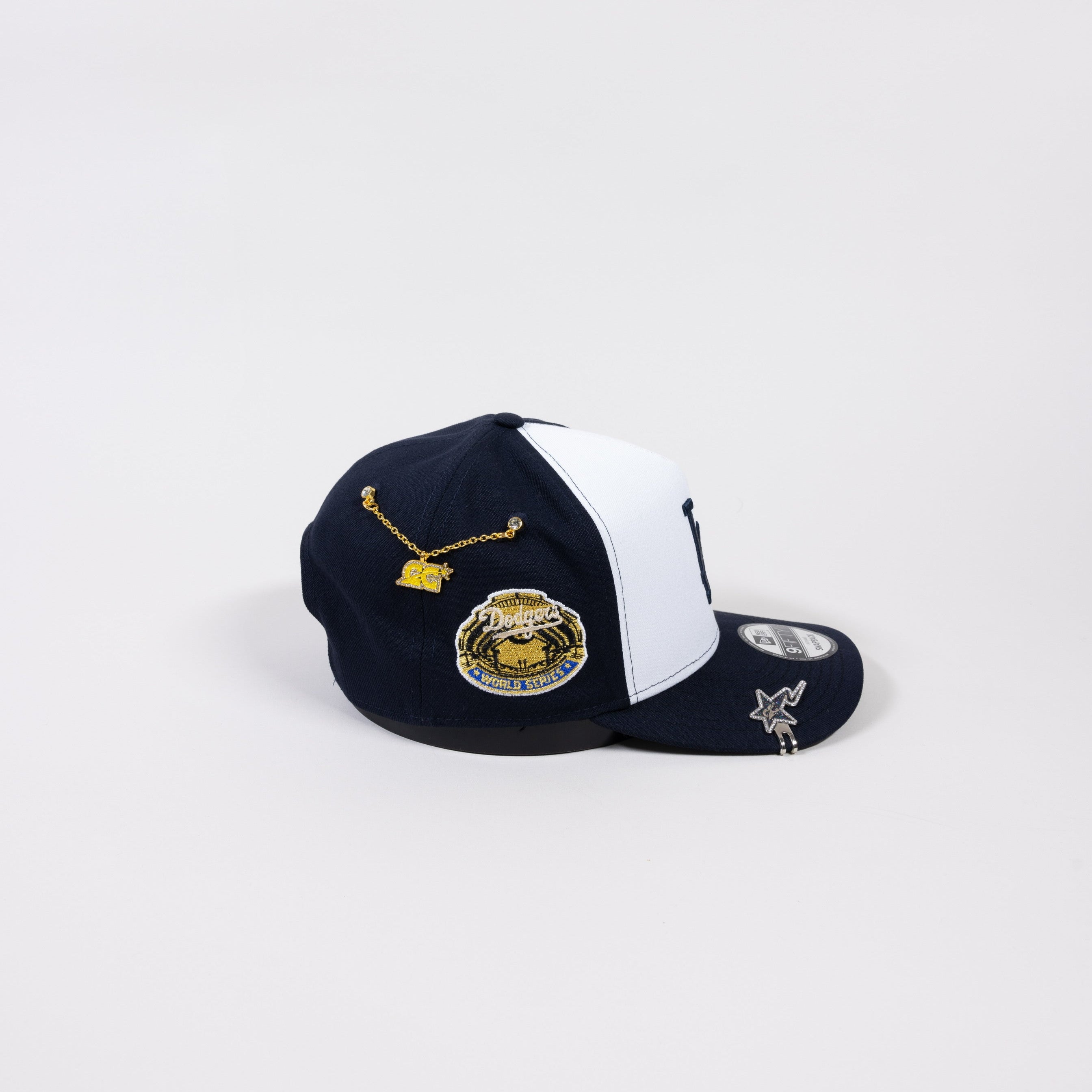 NEW ERA EXCLUSIVE 9FIFTY A-FRAME WHITE/NAVY LOS ANGELES DODGERS SNAPBACK W/ WORLD SERIES SIDE PATCH