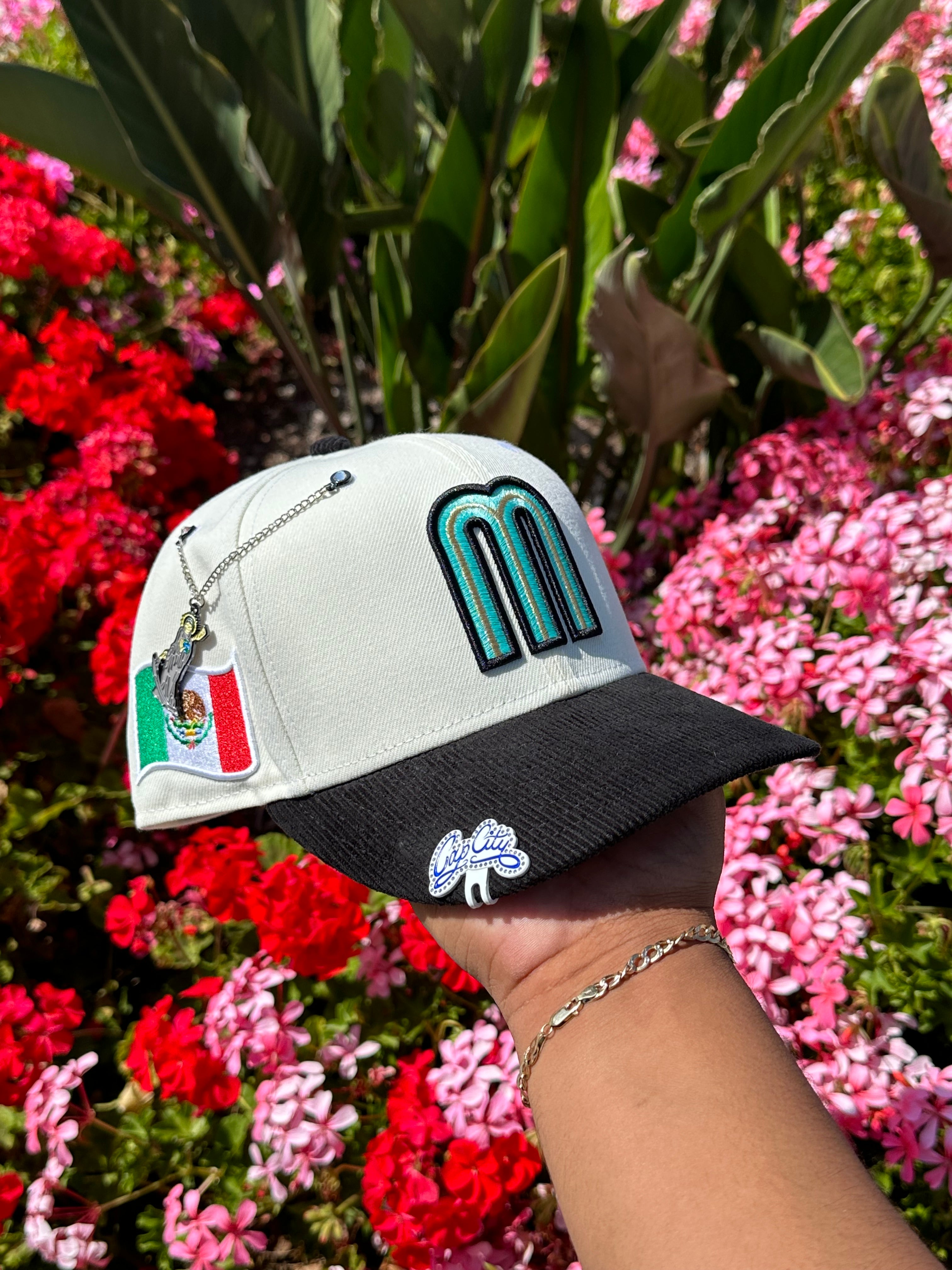 NEW ERA EXCLUSIVE 59FIFTY CHROME WHITE/CORDUROY MEXICO W/ MEXICO FLAG SIDE PATCH