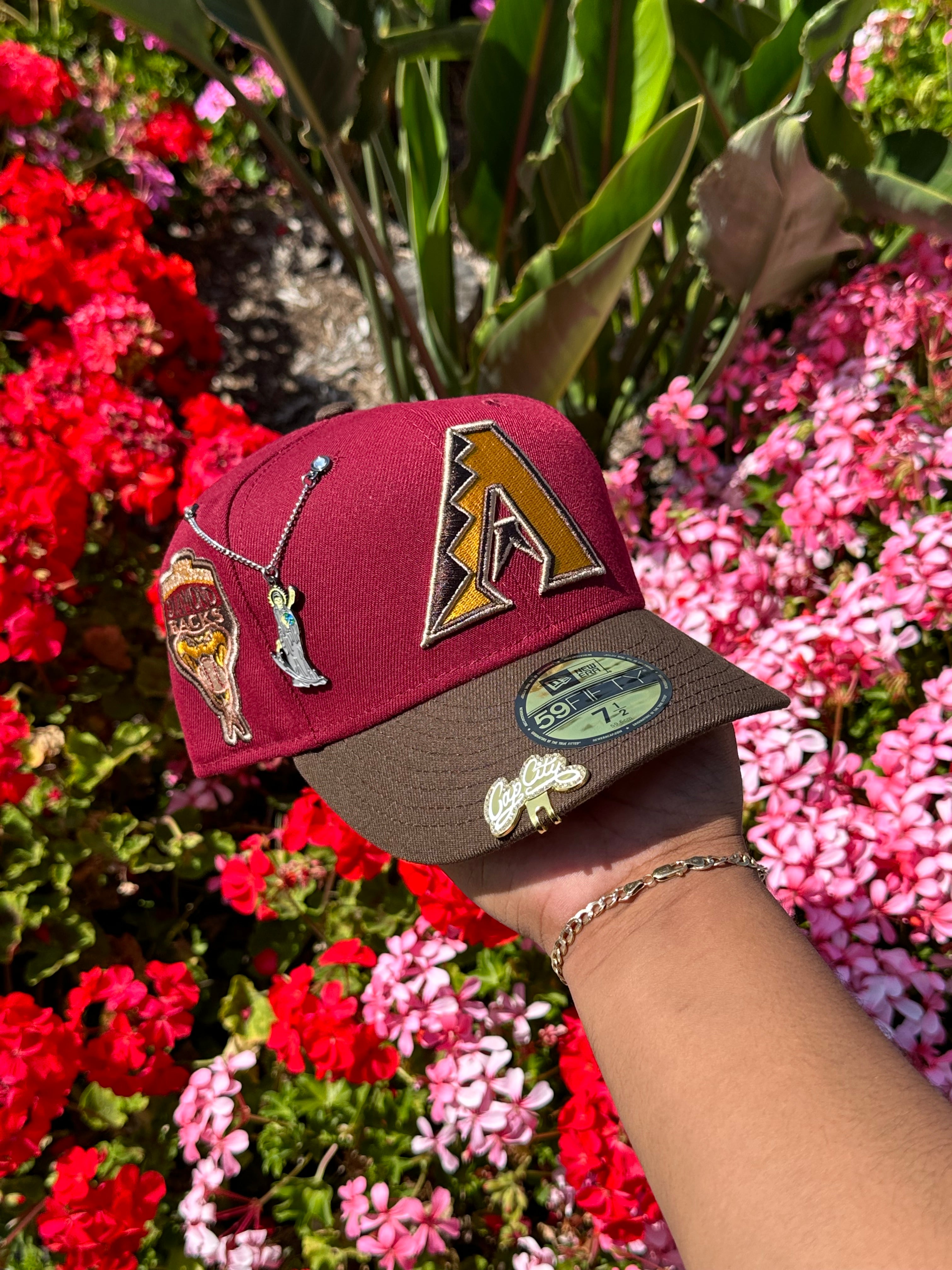 EXCLUSIVO NEW ERA 59FIFTY CHROME BLANCO/VERDE OLIVA ARIZONA DIAMONDBACKS CON PARCHE DE TEMPORADA INAUGURAL 1998 