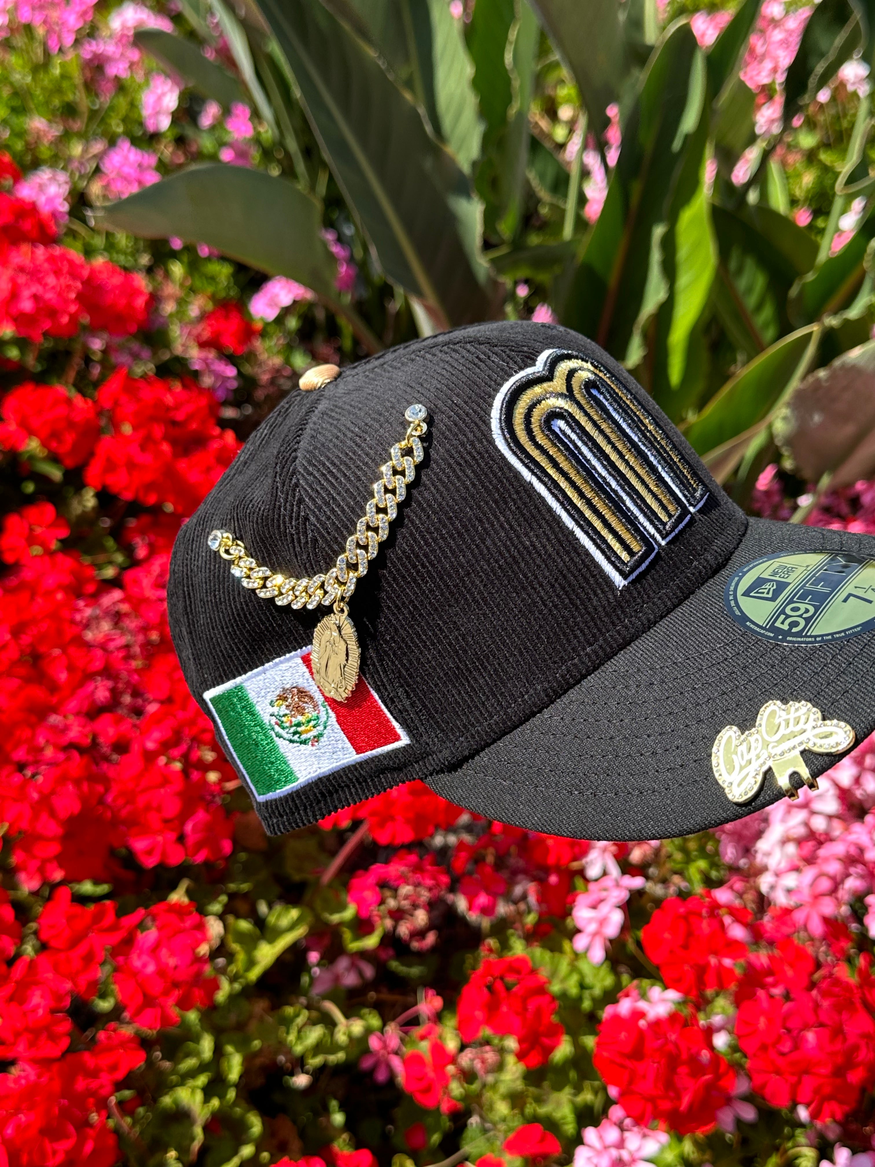 NEW ERA EXCLUSIVE 59FIFTY BLACK CORDUROY MEXICO W/ MEXICO FLAG SIDE PATCH
