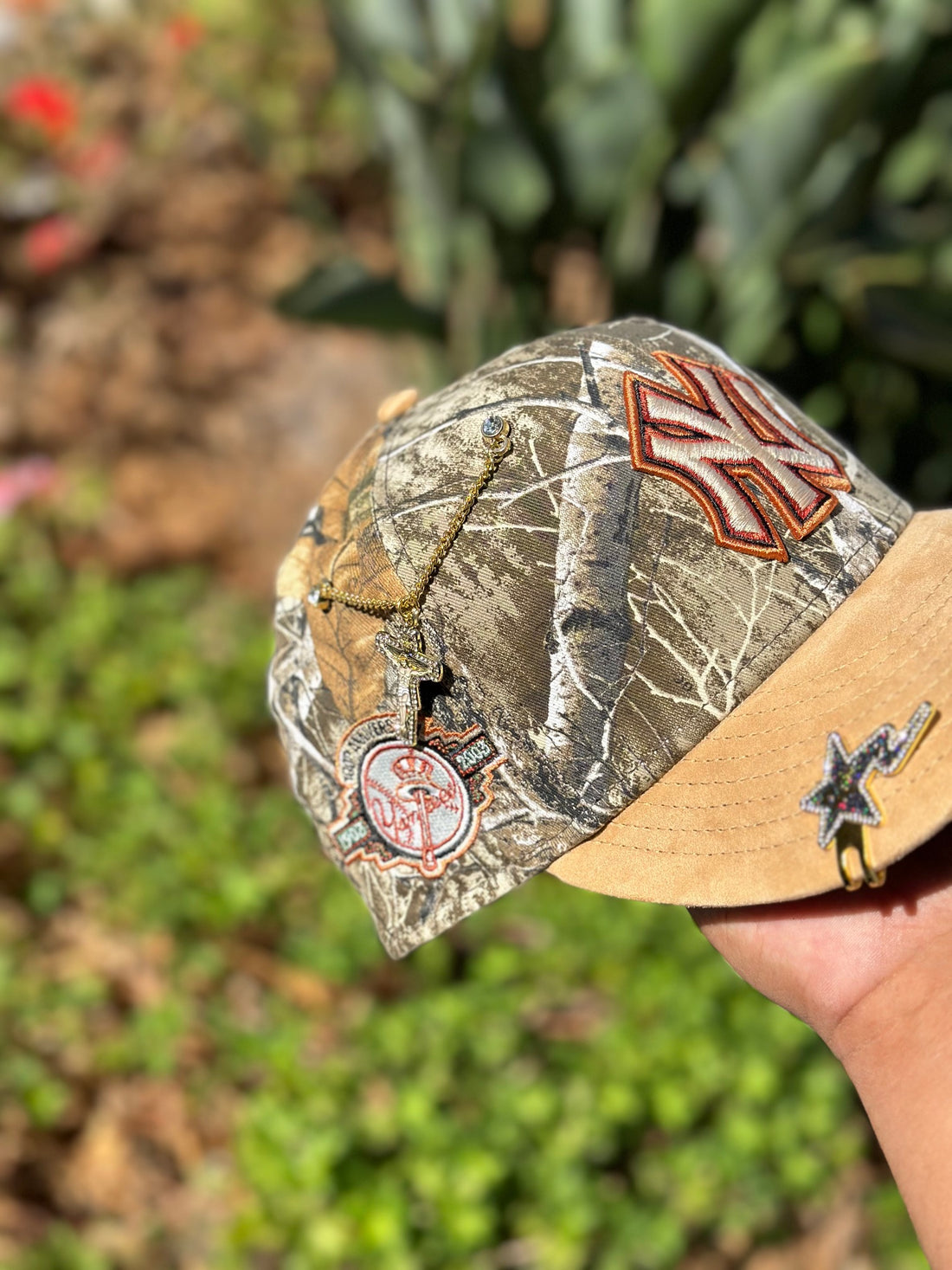 NEW ERA EXCLUSIVE 59FIFTY REALTREE/KHAKI SUEDE NEW YORK YANKEES W/ 100TH ANNIVERSARY SIDE PATCH