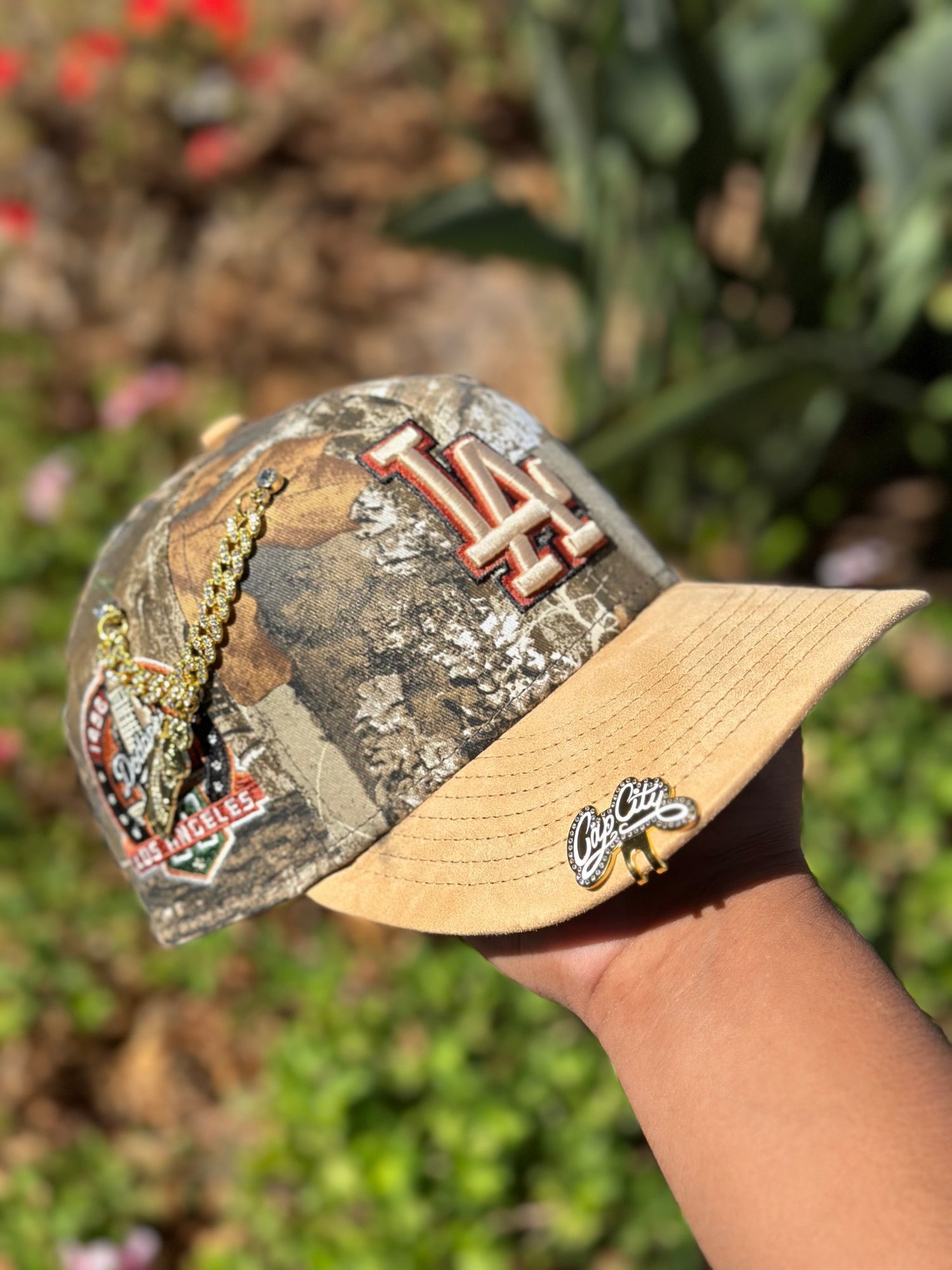 NEW ERA EXCLUSIVE 59FIFTY REALTREE/KHAKI SUEDE LOS ANGELES DODGERS W/ 60TH ANNIVERSARY SIDE PATCH