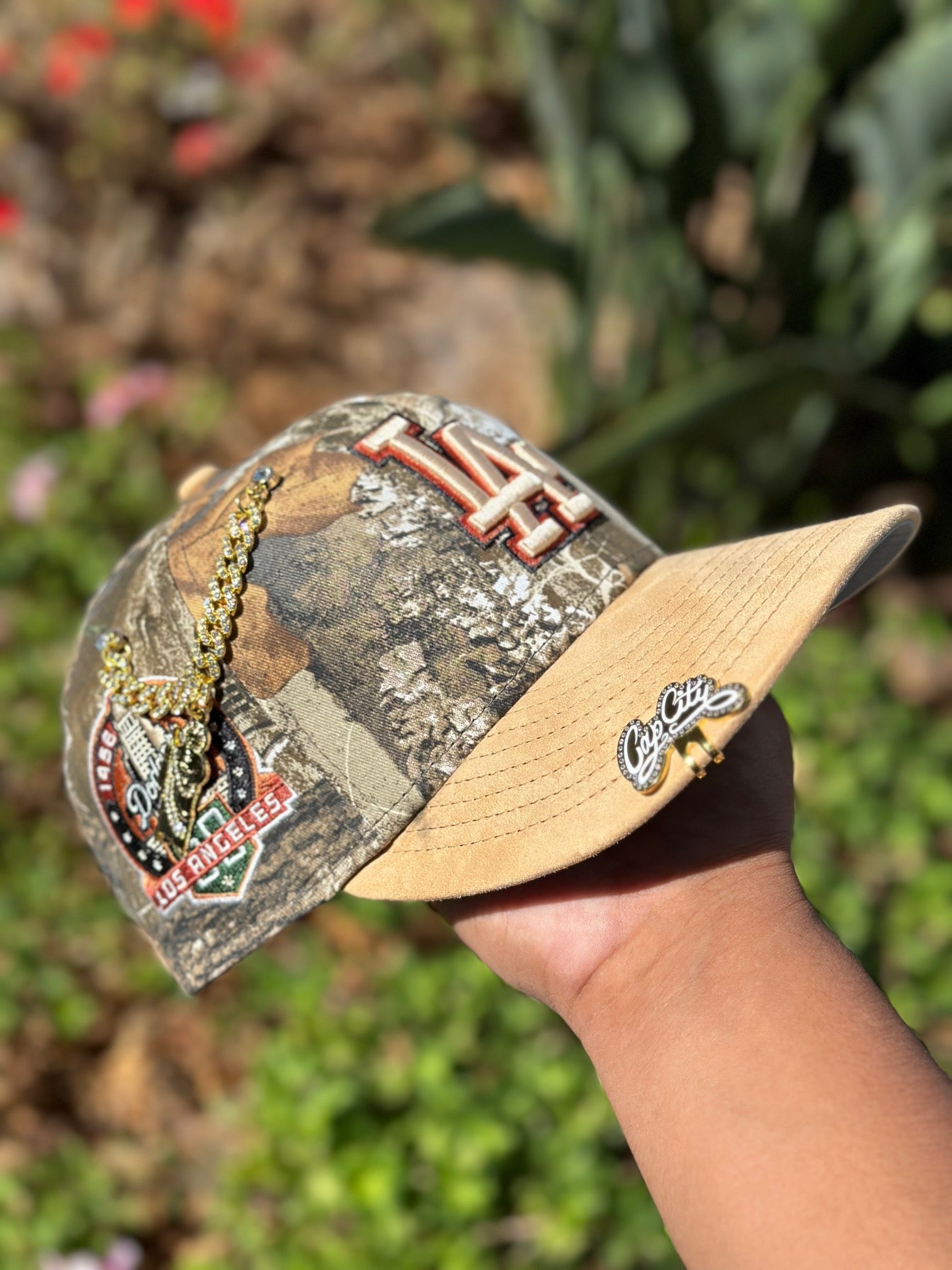NEW ERA EXCLUSIVE 59FIFTY REALTREE/KHAKI SUEDE LOS ANGELES DODGERS W/ 60TH ANNIVERSARY SIDE PATCH
