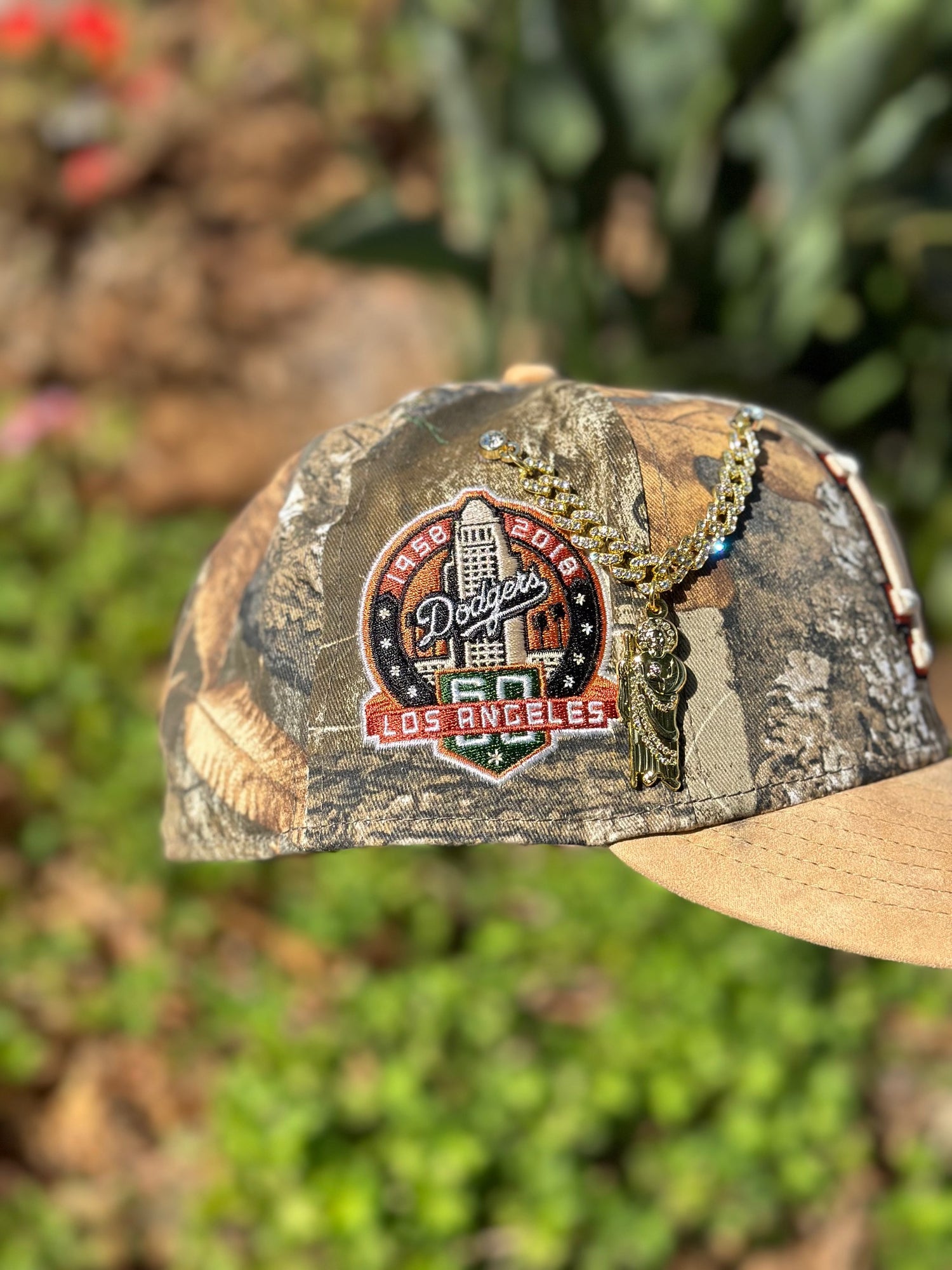 NEW ERA EXCLUSIVE 59FIFTY REALTREE/KHAKI SUEDE LOS ANGELES DODGERS W/ 60TH ANNIVERSARY SIDE PATCH