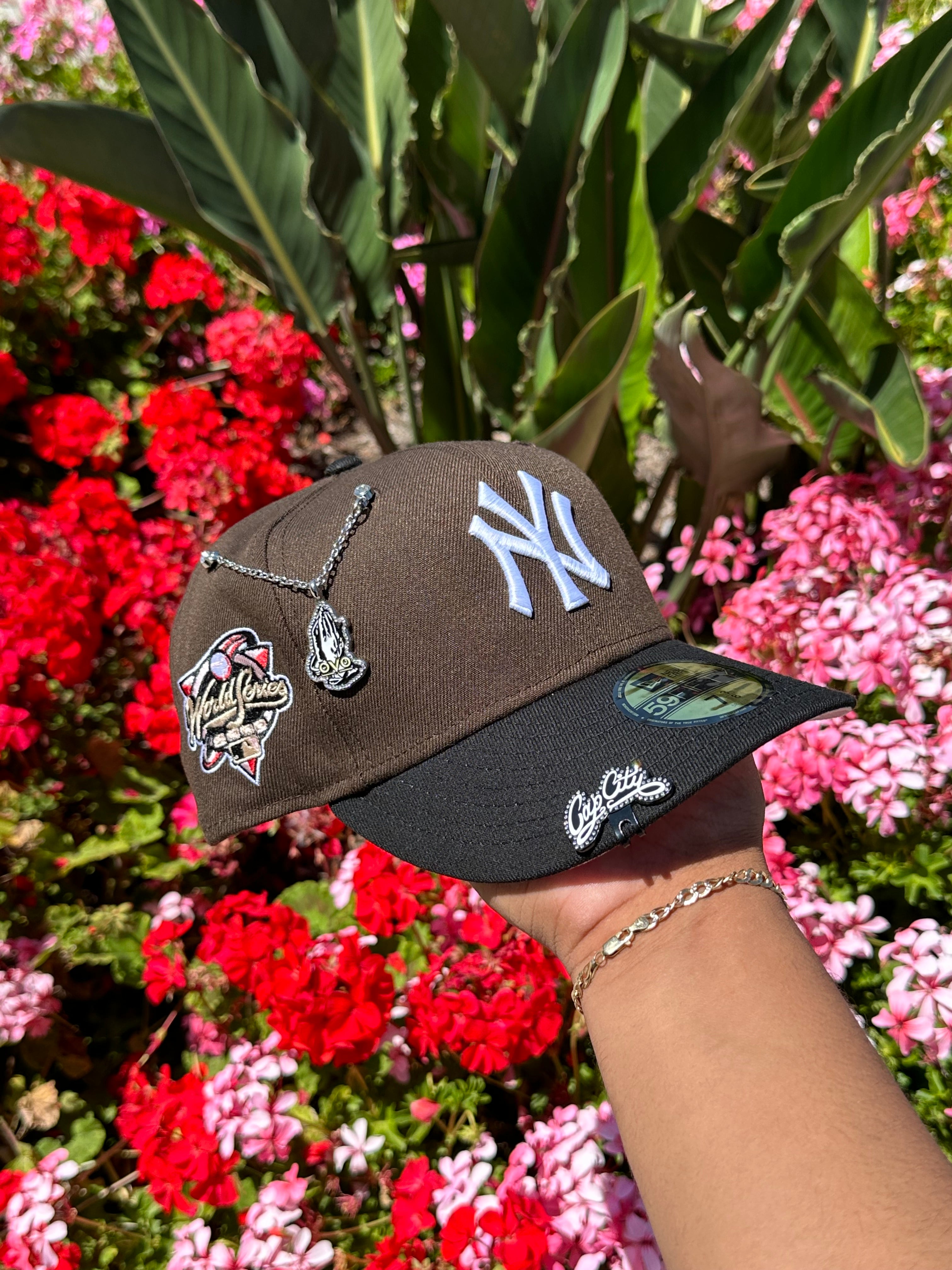 NEW ERA EXCLUSIVE 59FIFTY MOCHA/BLACK NEW YORK YANKEES W/ 2000 WORLD SERIES SIDE PATCH