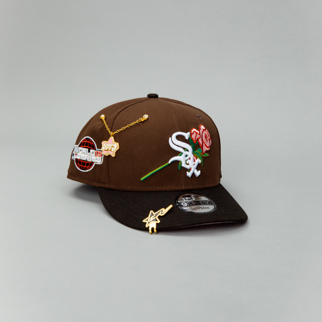 NEW ERA EXCLUSIVE 9FIFTY BROWN/ BLACK CHICAGO WHITE SOX SNAPBACK W/ ROSE + 2005 WORLD SERIESSIDE PATCH