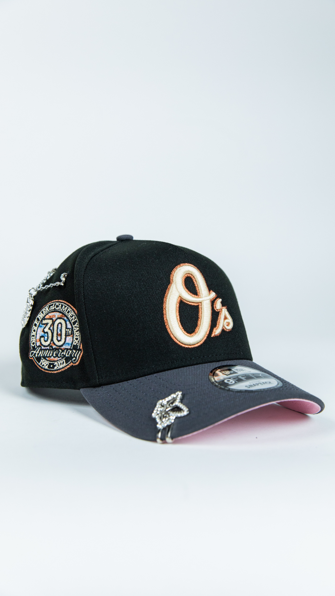 NEW ERA 9FIFTY A-FRAME BLACK/ GREY BALTIMORE ORIOLES W/ 30TH ANNIVERSARY SIDE PATCH
