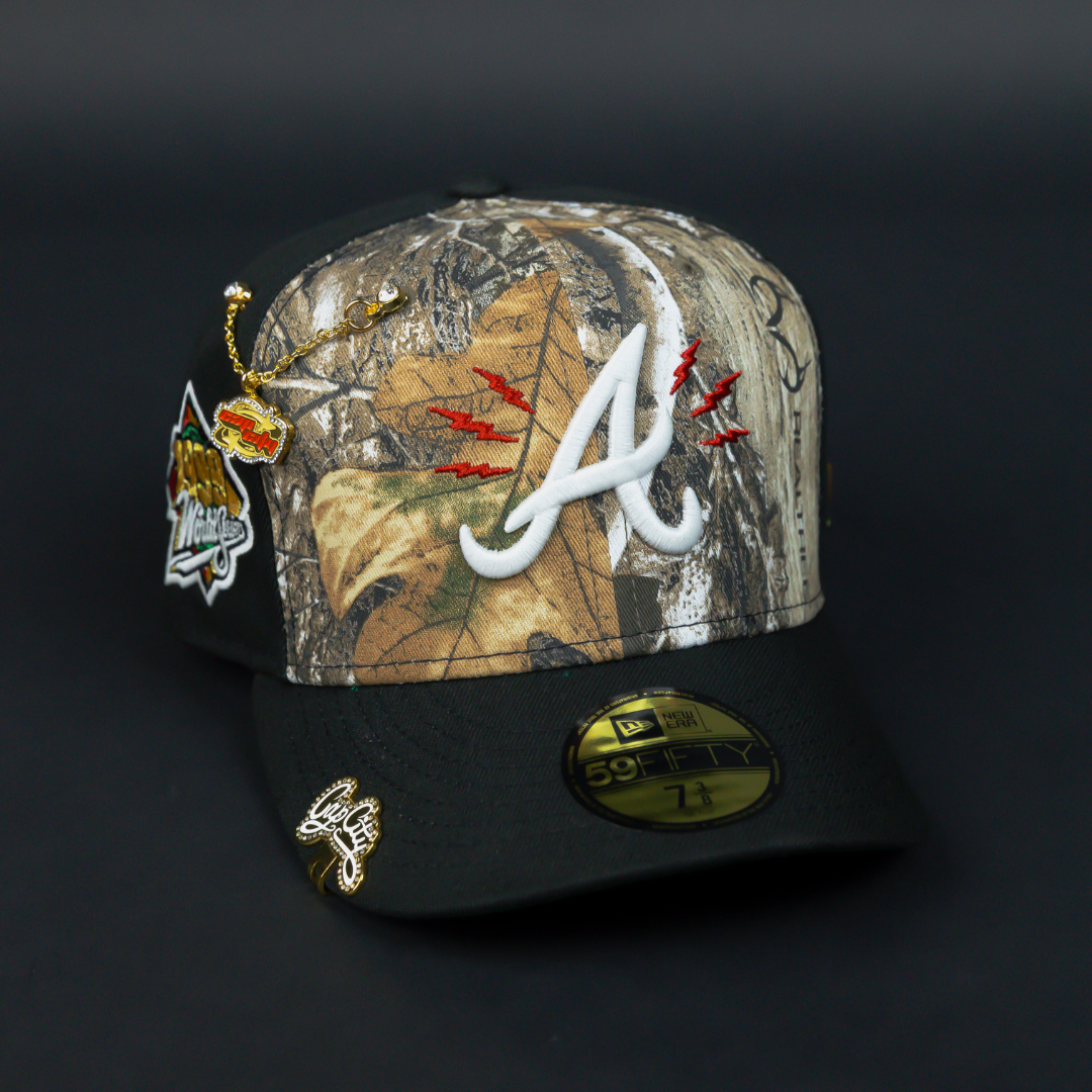 NEW ERA EXCLUSIVE 59FIFTY REALTREE/ BLACK ATLANTA BRAVES W/ 1999 WORLD SERIES SIDE PATCH