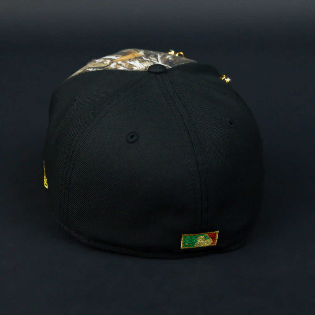 NEW ERA EXCLUSIVE 59FIFTY REALTREE/ BLACK ATLANTA BRAVES W/ 1999 WORLD SERIES SIDE PATCH
