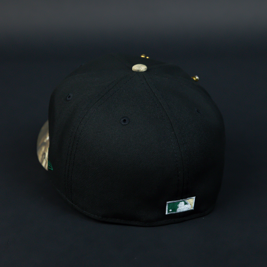 NEW ERA EXCLUSIVE 59FIFTY BLACK/ REALTREE MILWAUKEE BREWERS W/ HOME OF THE HEROS SIDE PATCH