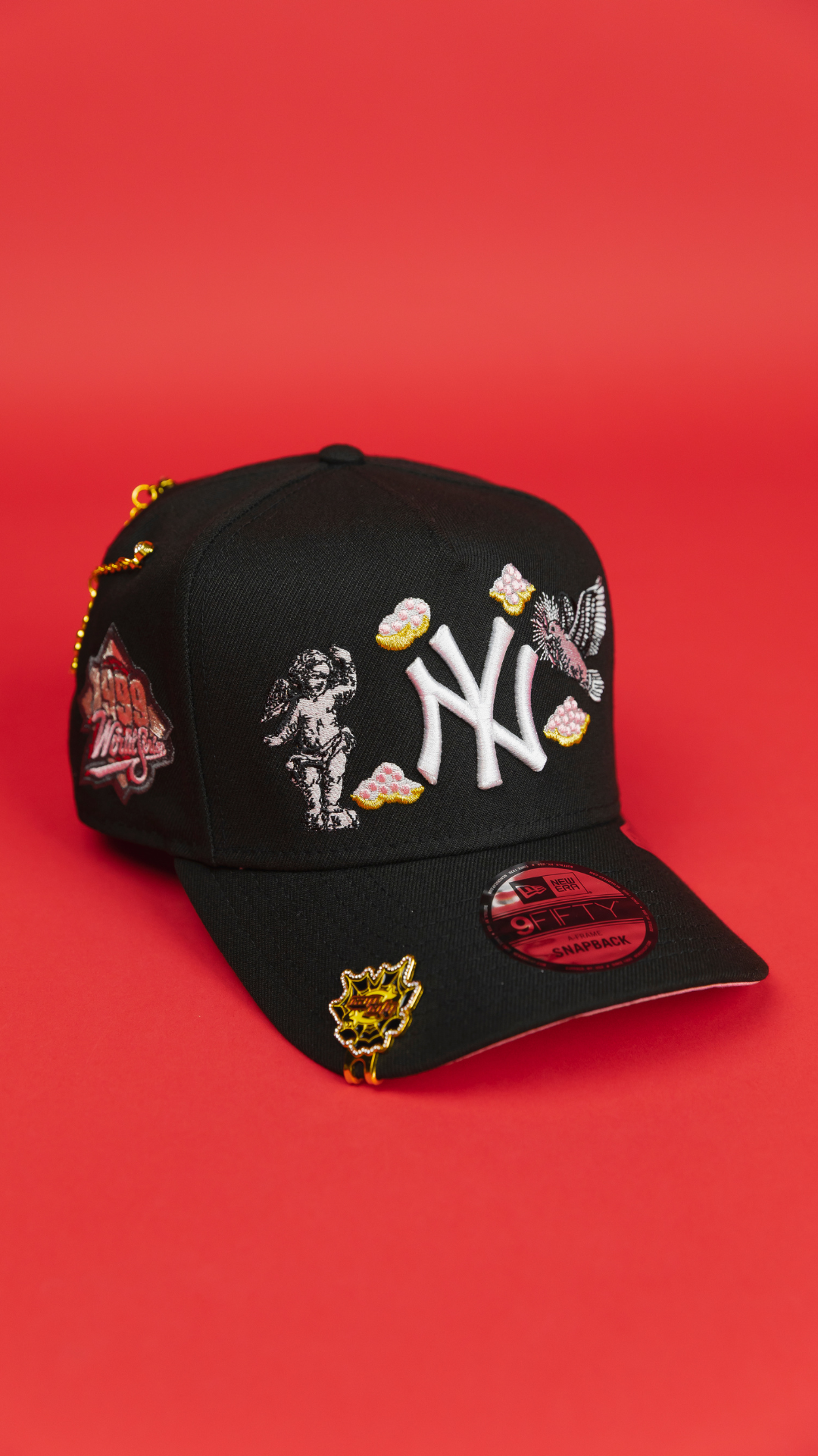 NEW ERA EXCLUSIVE 9FIFTY A-FRAME BLACK NEW YORK YANKEES "HEAVENLY CITY" W/ 1999 WORLD SERIES SIDE PATCH *FREE BLIP INCLUDED