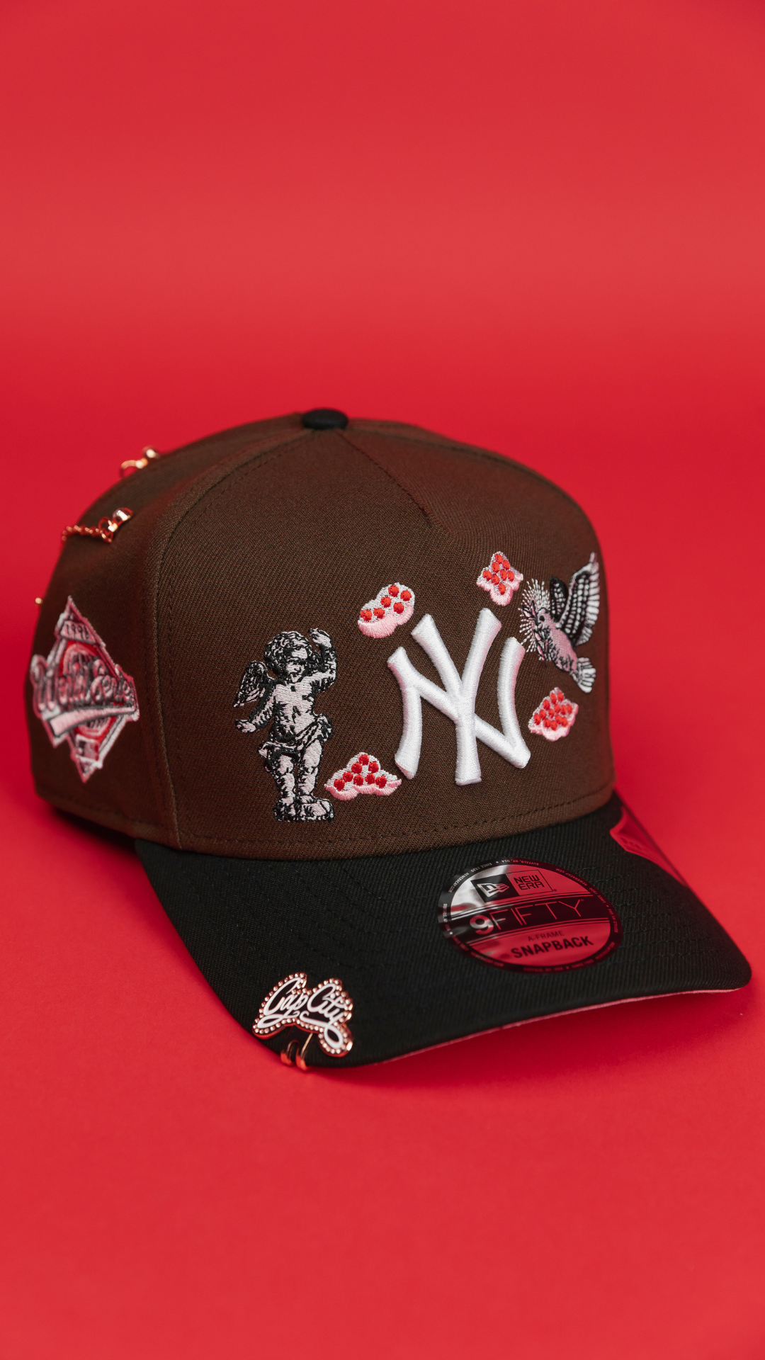 NEW ERA EXCLUSIVE 9FIFTY A-FRAME BROWN/ BLACK NEW YORK YANKEES "HEAVENLY CITY" W/ WORLD SERIES SIDE PATCH *FREE BLIP INCLUDED