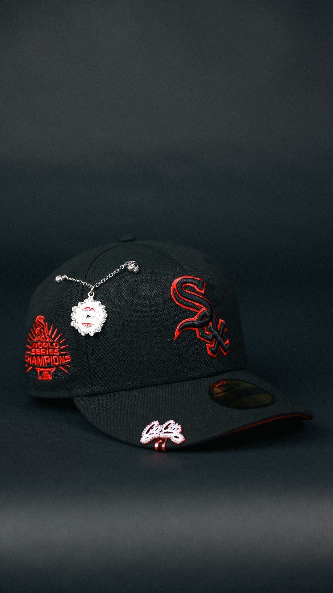 NEW ERA EXCLUSIVE 59FIFTY BLACKED OUT CHICAGO WHITE SOX W/ WORLD SERIES CHAMPIONS SIDE PATCH