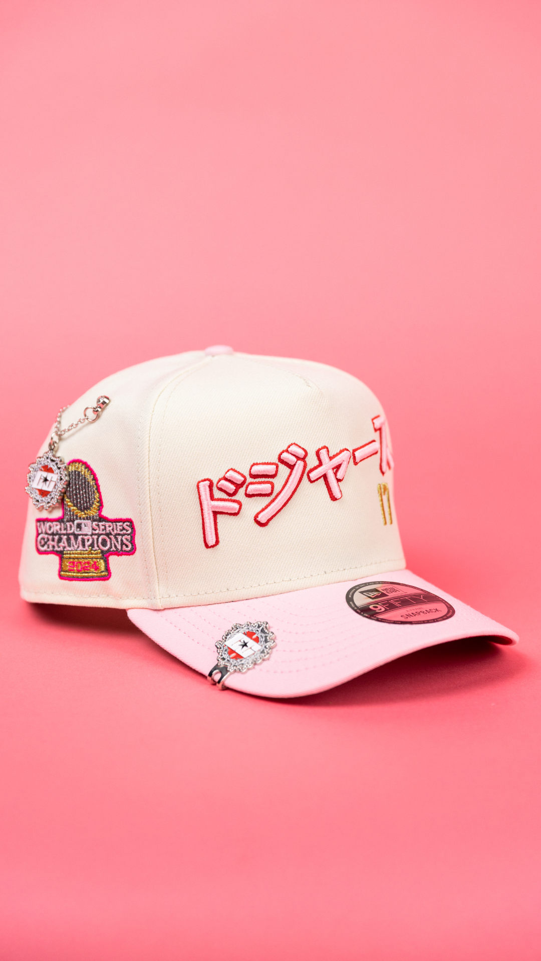 NEW ERA 9FIFTY A-FRAME CHROME/ PINK LOS ANGELES DODGERS JAPANESE SCRIPT W/ WORLD SERIES CHAMPIONS SIDE PATCH