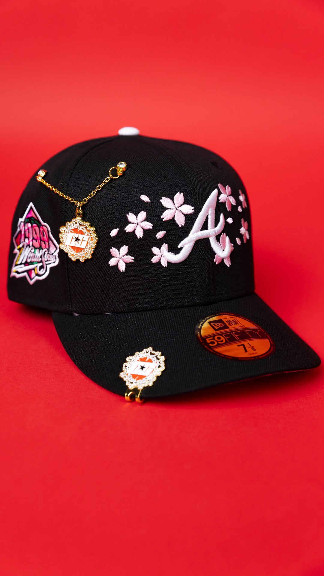 NEW ERA EXCLUSIVE 59FIFTY BLACK ATLANTA BRAVES W/ FLORAL EMBROIDERY + 1999 WORLD SERIES SIDE PATCH
