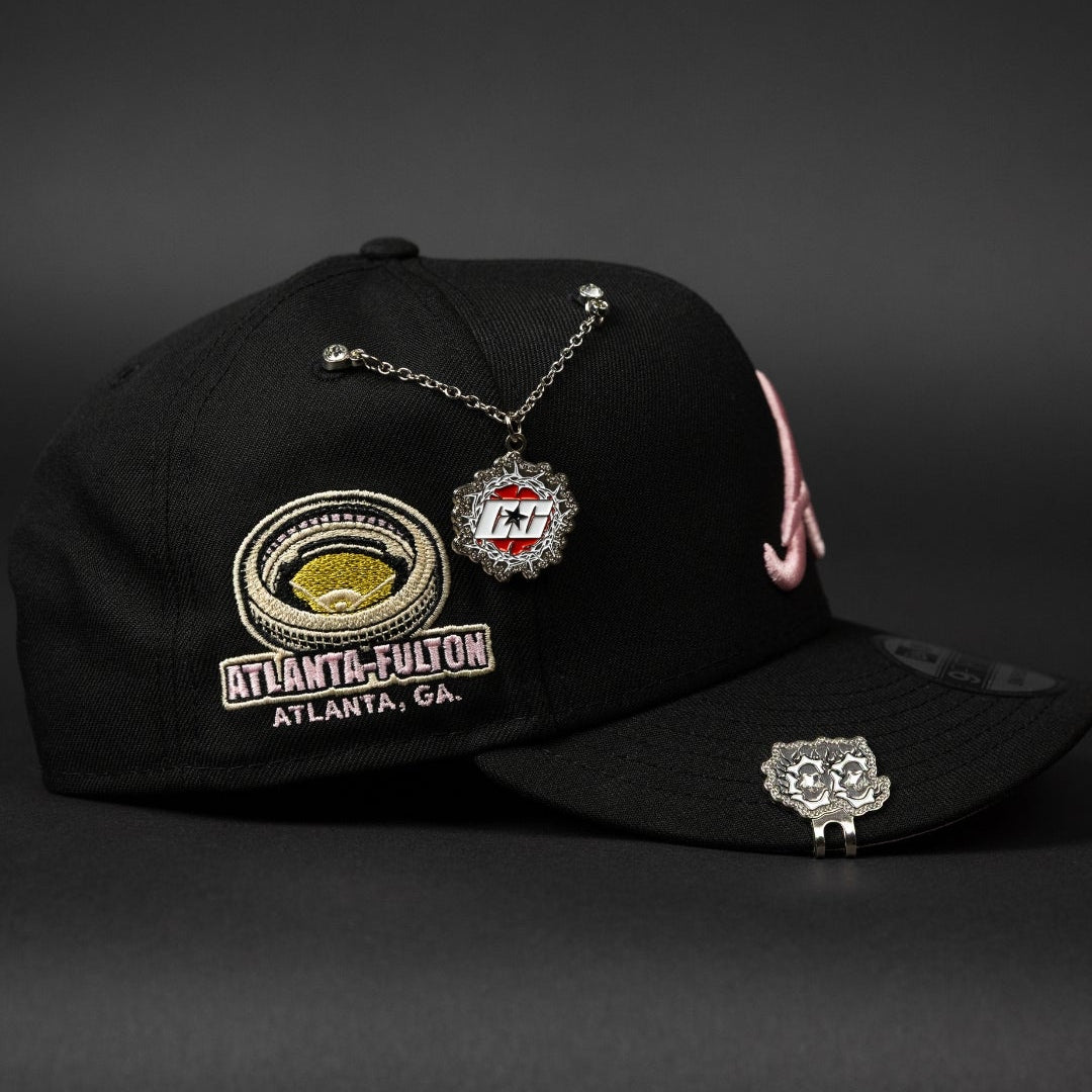 NEW ERA EXCLUSIVE 9FIFTY BLACK ATLANTA BRAVES SNAPBACK W/ ATL-FULTON SIDE PATCH