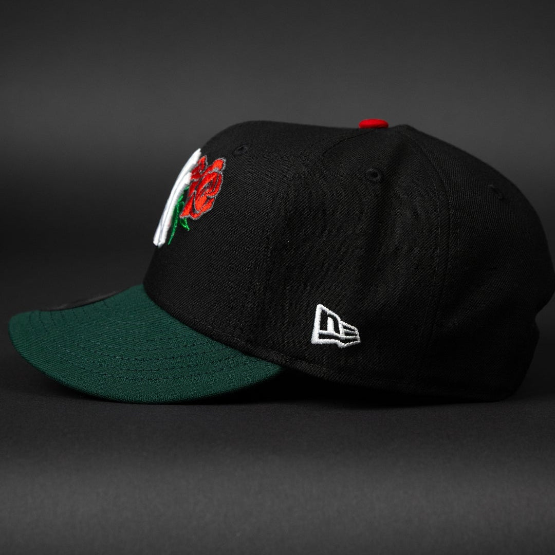 NEW ERA EXCLUSIVE 9FIFTY BLACK/ FOREST GREEN NEW YORK YANKEES SNAPBACK W/ RED ROSE + 1999 WORLD SERIES SIDE PATCH