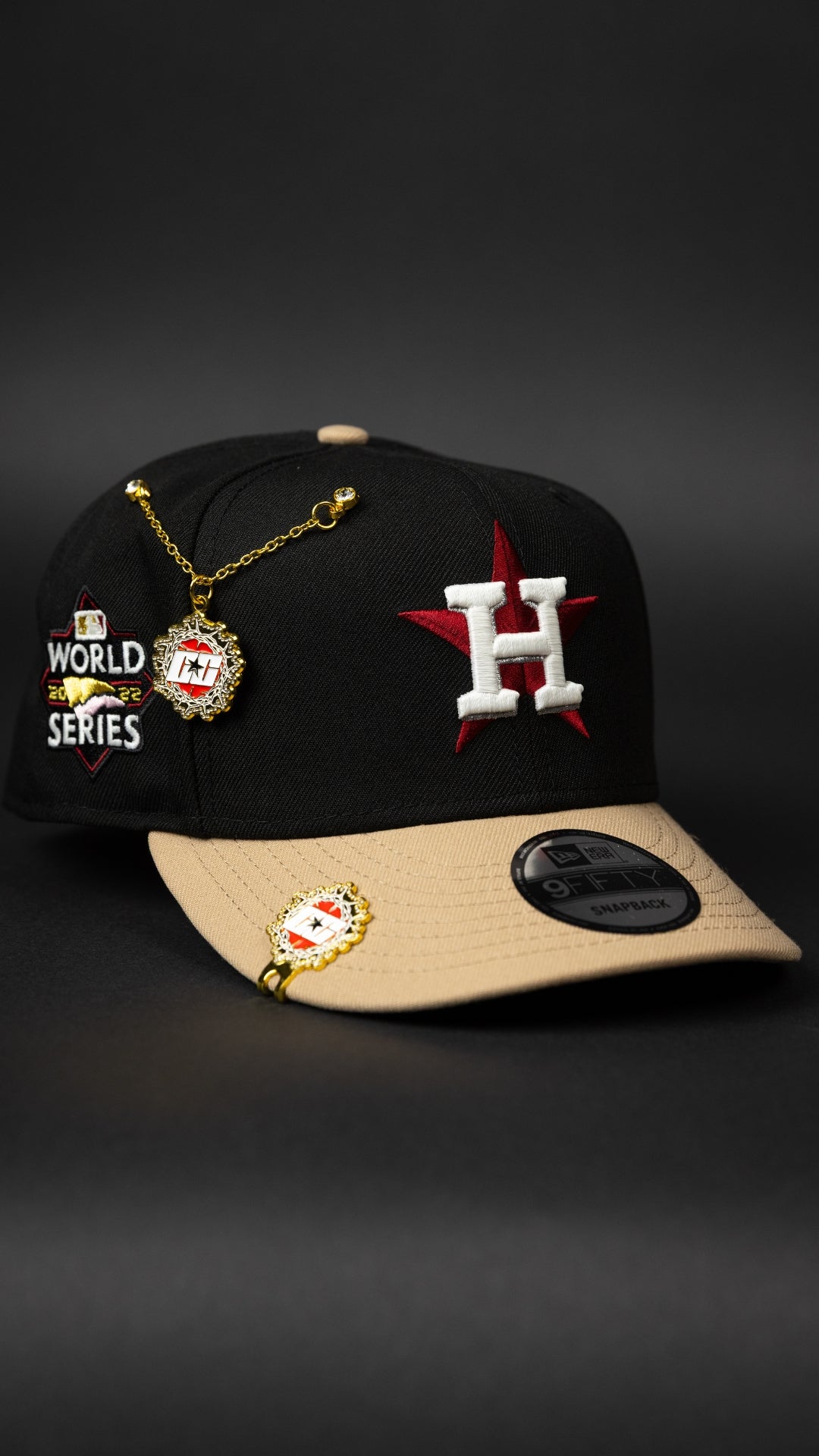 NEW ERA EXCLUSIVE 9FIFTY BLACK/ BEIGE HOUSTON ASTROS SNAPBACK W/ WORLD SERIES SIDE PATCH