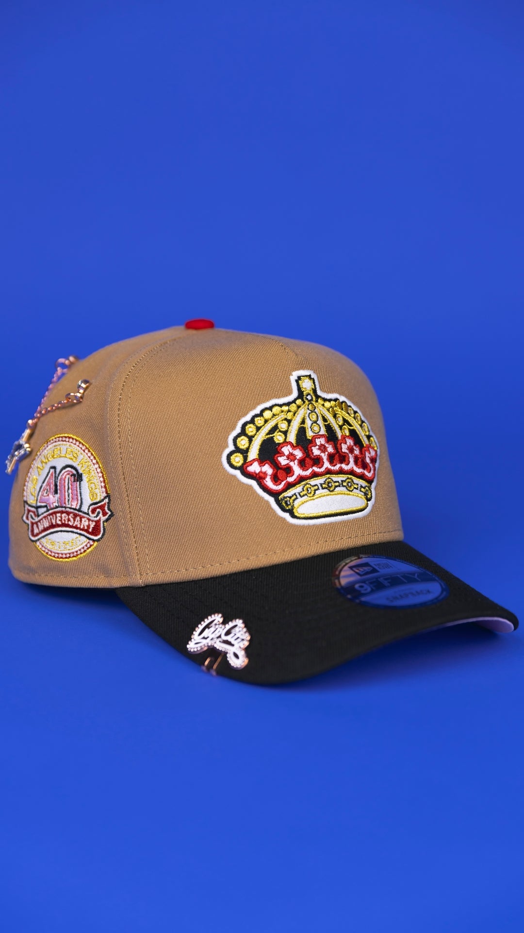 NEW ERA 9FIFTY A-FRAME CAMEL BROWN LOS ANGELES KINGS SNAPBACK W/ 40TH ANNIVERSARY SIDE PATCH
