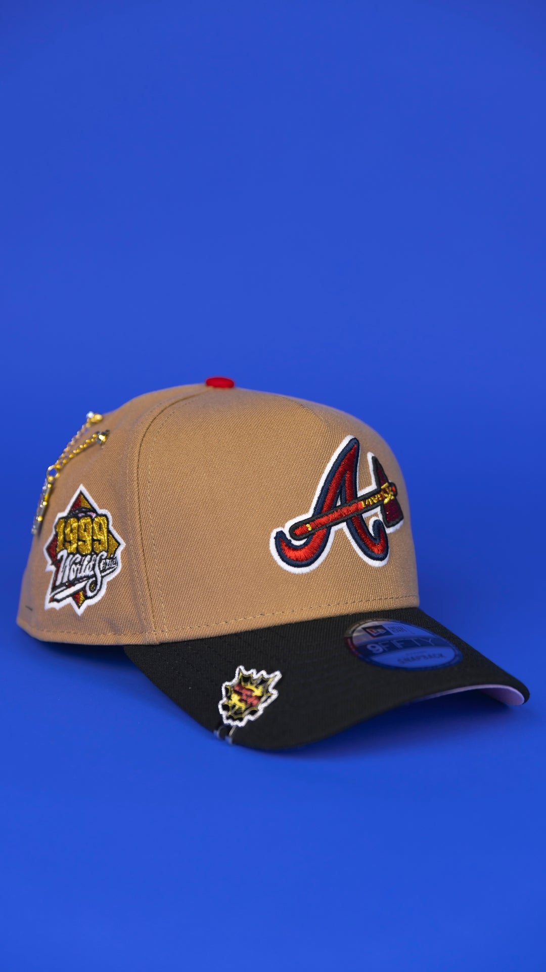 NEW ERA 9FIFTY A-FRAME CAMEL BROWN ATLANTA BRAVES SNAPBACK W/ 1999 WORLD SERIES SIDE PATCH