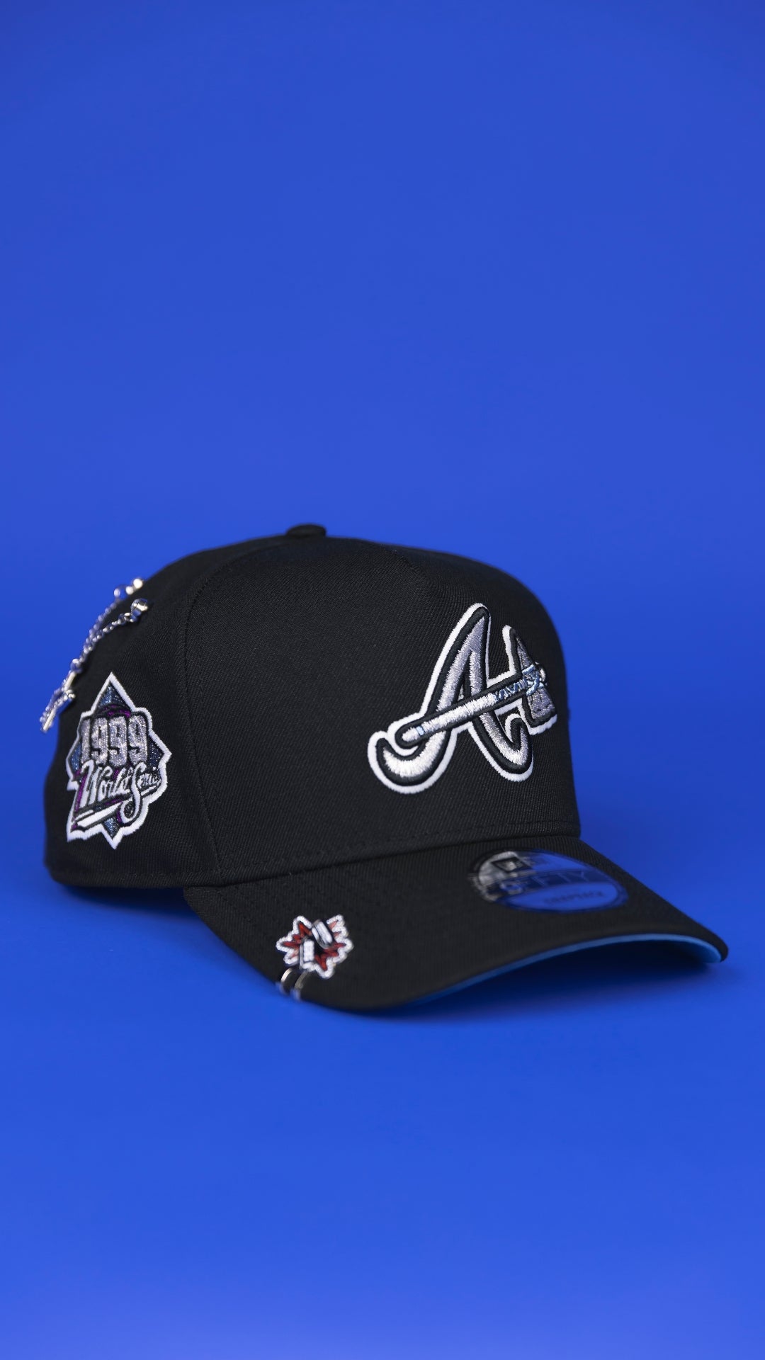 NEW ERA 9FIFTY A-FRAME BLACK ATLANTA BRAVES SNAPBACK W/ 1999 WORLD SERIES SIDE PATCH