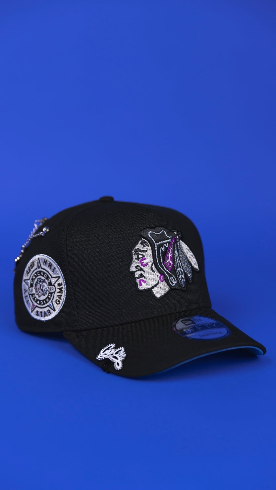 NEW ERA 9FIFTY A-FRAME BLACK CHICAGO BLACKHAWKS SNAPBACK W/ ALL STAR GAME SIDE PATCH