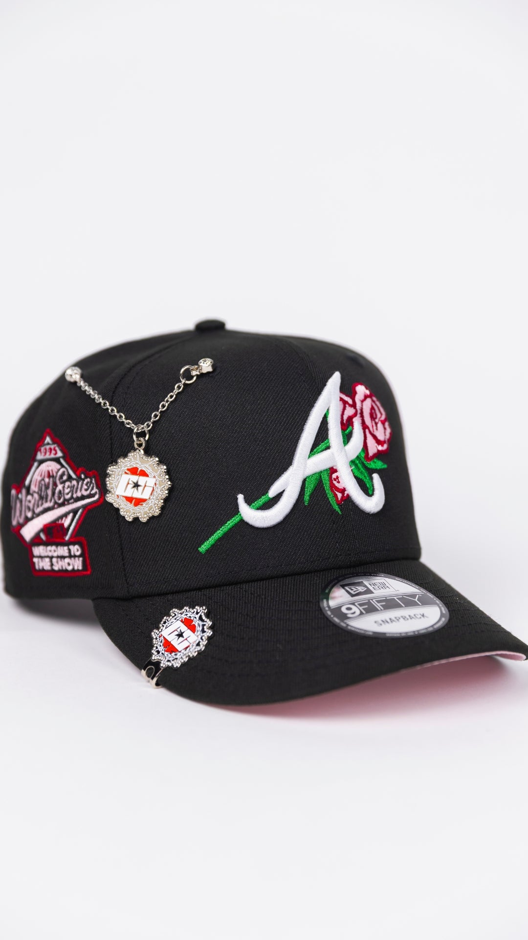 NEW ERA EXCLUSIVE 9FIFTY BLACK ATLANTA BRAVES SNAPBACK W/ PINK ROSE + 1995 WORLD SERIES SIDE PATCH