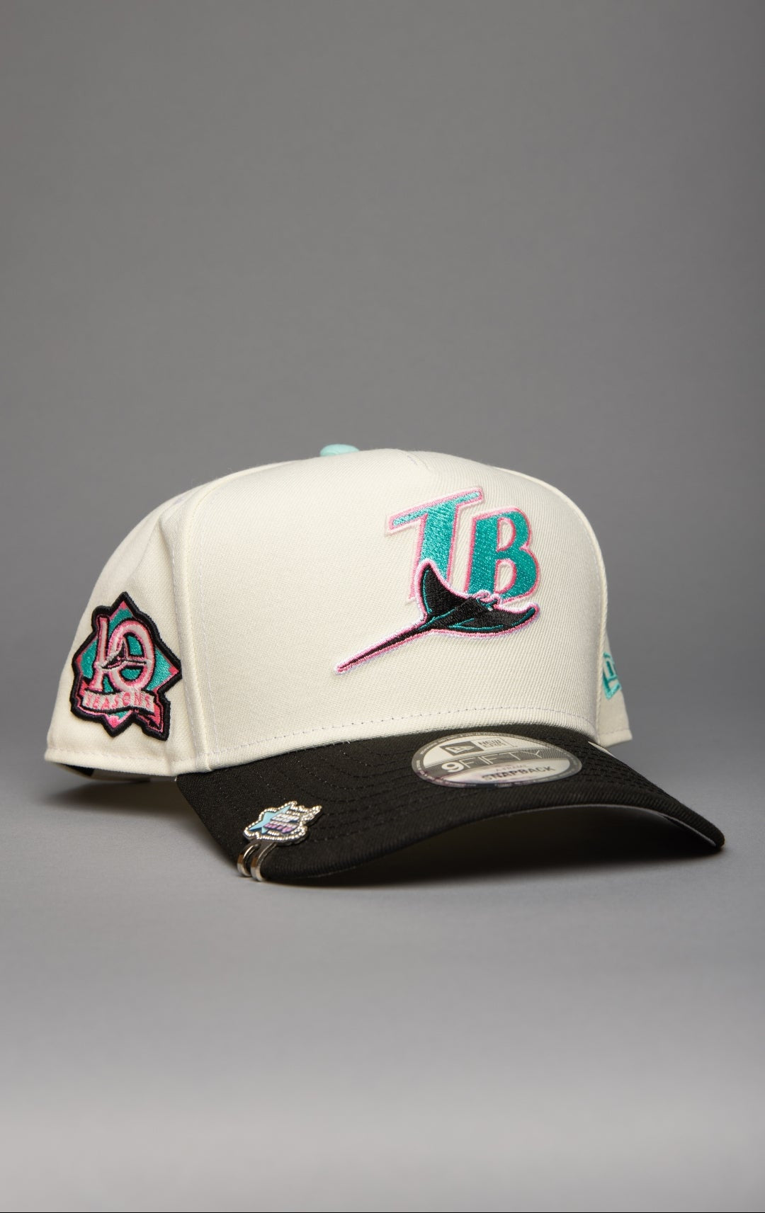 NEW ERA 9FIFTY A-FRAME CHROME/BLACK TAMPA BAY RAYS SNAPBACK W/ 10TH ANNIVERSARY SIDE PATCH