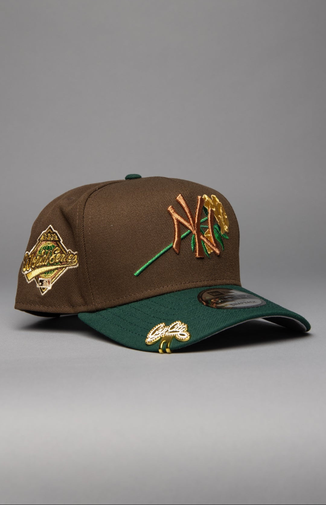 NEW ERA 9FIFTY A-FRAME BROWN/PINE GREEN NEW YORK YANKEES SNAPBACK W/ 1996 WORLD SERIES SIDE PATCH
