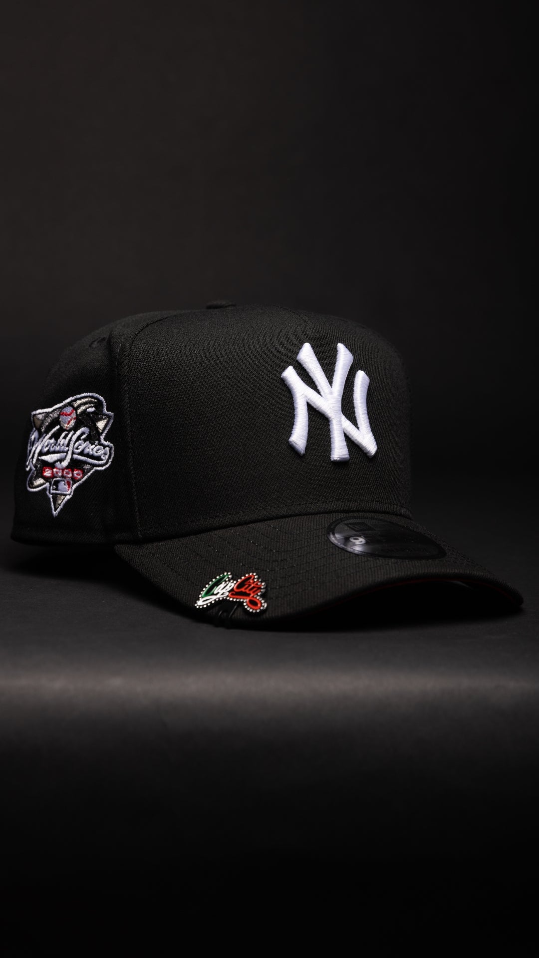 NEW ERA 9FIFTY A-FRAME BLACK NEW YORK YANKEES SNAPBACK W/ 2000 WORLD SERIES SIDE PATCH