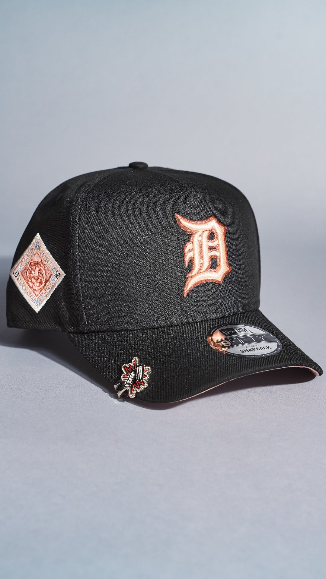 NEW ERA 9FIFTY A-FRAME BLACK DETROIT TIGERS SNAPBACK W/ SIDE PATCH