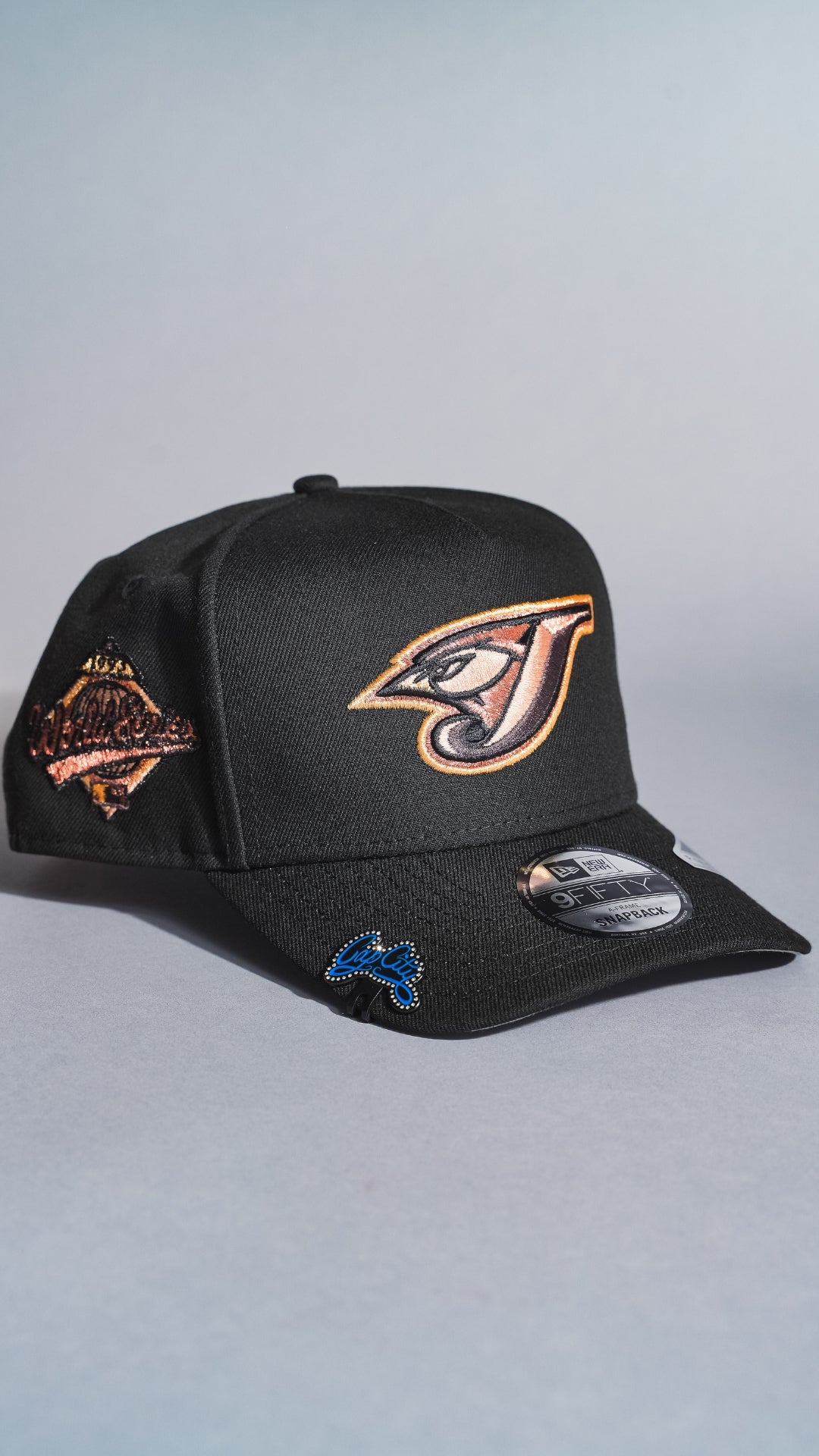 NEW ERA 9FIFTY A-FRAME BLACK TORONTO BLUE JAYS SNAPBACK W/ 1996 WORLD SERIES SIDE PATCH