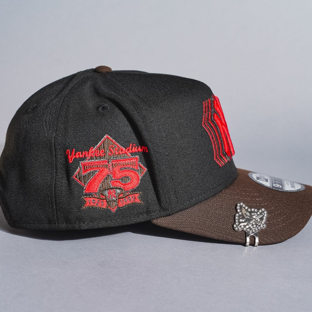 NEW ERA 9FIFTY A-FRAME BLACK/BROWN NEW YORK YANKEES SNAPBACK W/ 75TH ANNIVERSARY SIDE PATCH