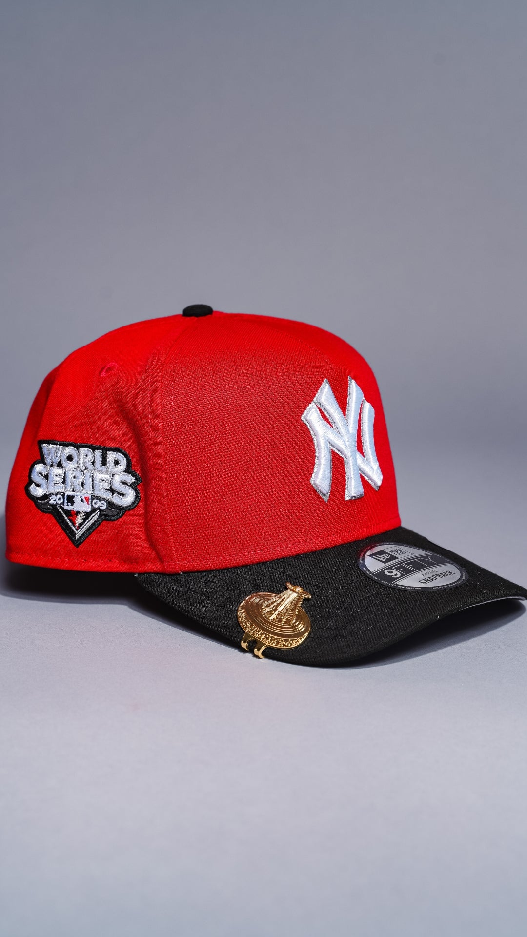 NEW ERA 9FIFTY A-FRAME LAVA RED/BLACK NEW YORK YANKEES SNAPBACK W/ WORLD SERIES SIDE PATCH