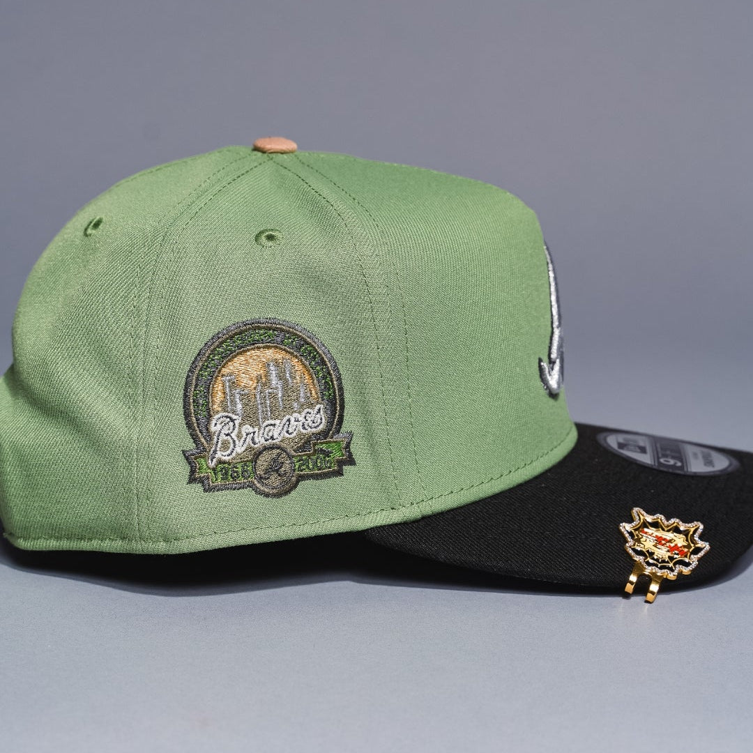NEW ERA 9FIFTY A-FRAME LIGHT GREEN/BLACK ATLANTA BRAVES SNAPBACK W/ ANNIVERSARY SIDE PATCH
