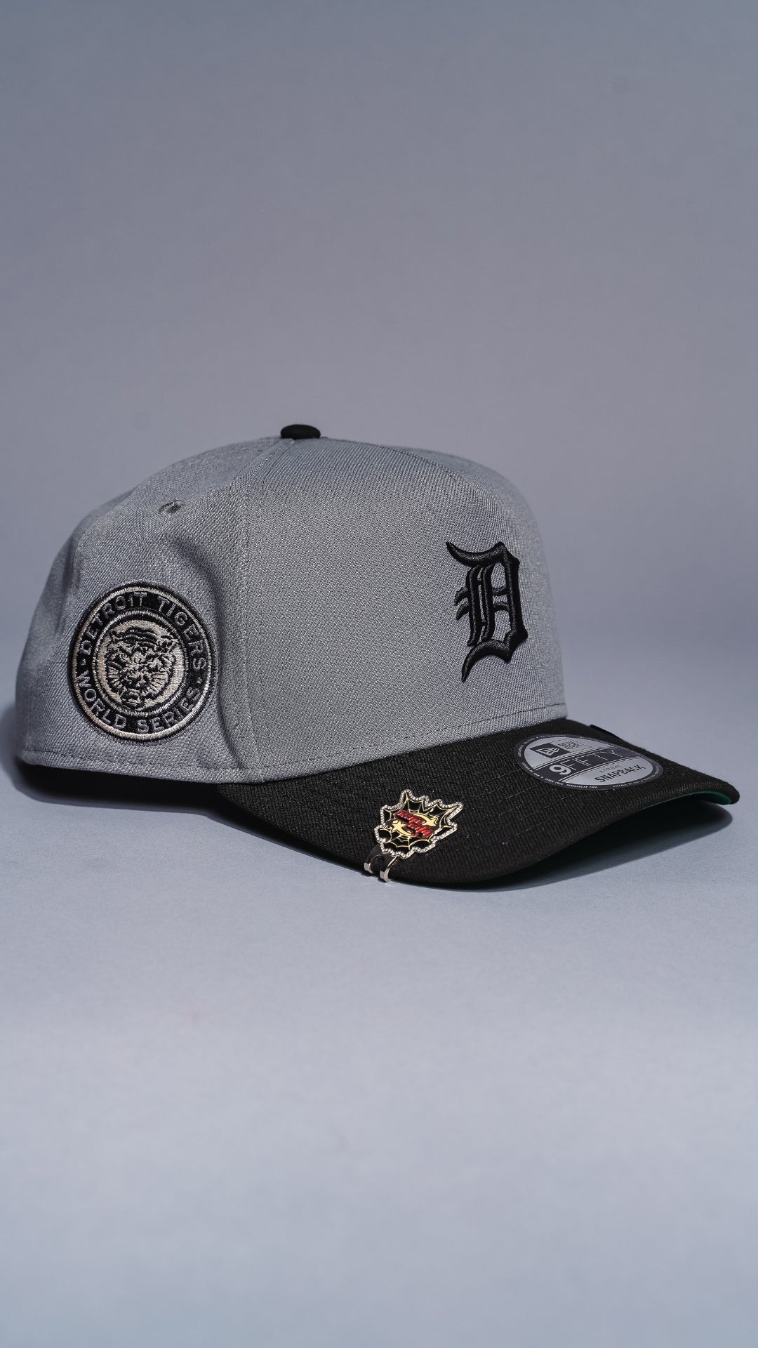 NEW ERA 9FIFTY A-FRAME GREY/BLACK DETROIT TIGERS SNAPBACK W TIGER STADIUM /SIDE PATCH