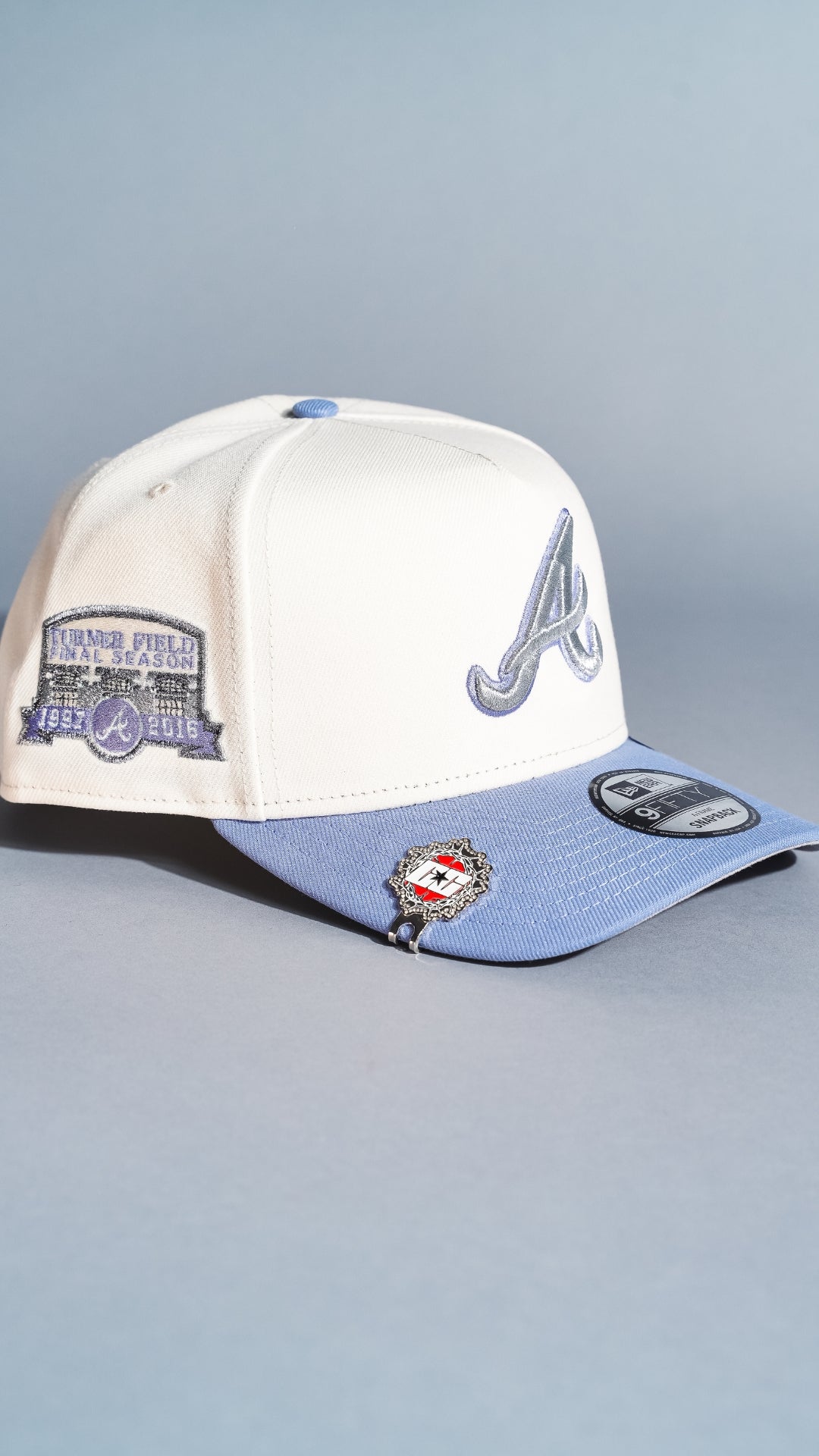 NEW ERA 9FIFTY A-FRAME CHROME/LAVENDER ATLANTA BRAVES SNAPBACK W/ TURNER FIELD SIDE PATCH