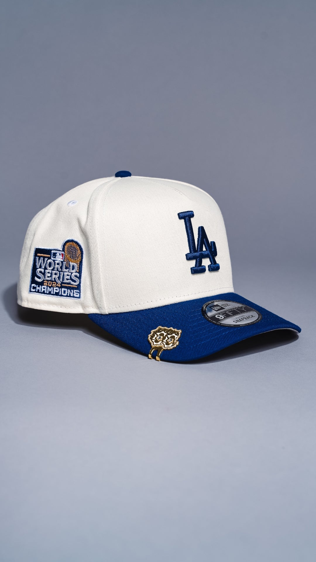 NEW ERA 9FIFTY A-FRAME CHROME/BLUE LOS ANGELES DODGERS W/ WORLD SERIES CHAMPIONS SIDE PATCH