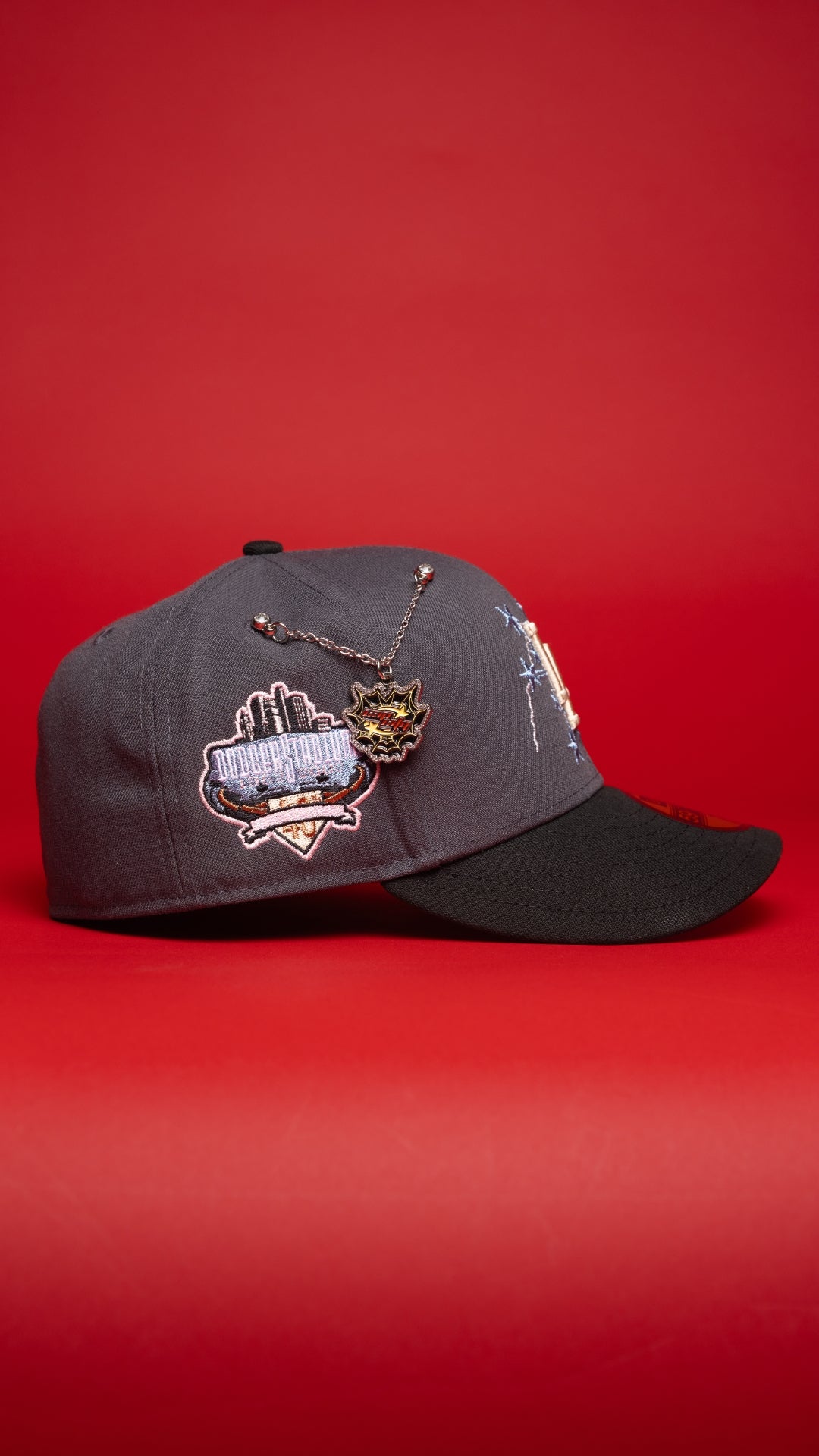 NEW ERA EXCLUSIVE 59FIFTY GREY/BLACK LOS ANGELES DODGERS W/ EMBROIDERY + 40TH ANNIVERSARY SIDE PATCH