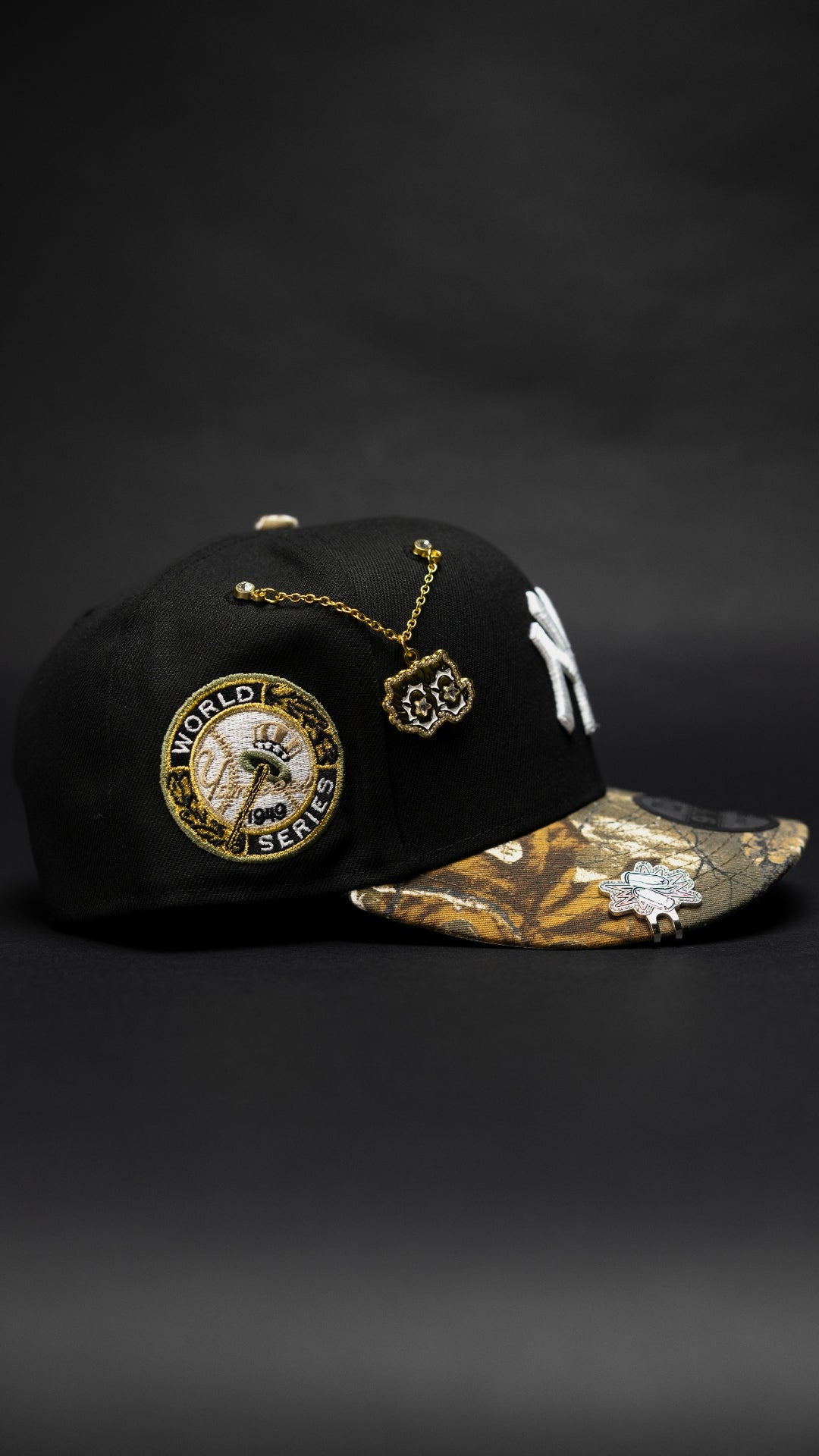 NEW ERA EXCLUSIVE 9FIFTY BLACK/REALTREE NEW YORK YANKEES SNAPBACK W/ 1949 WORLD SERIES SIDE PATCH