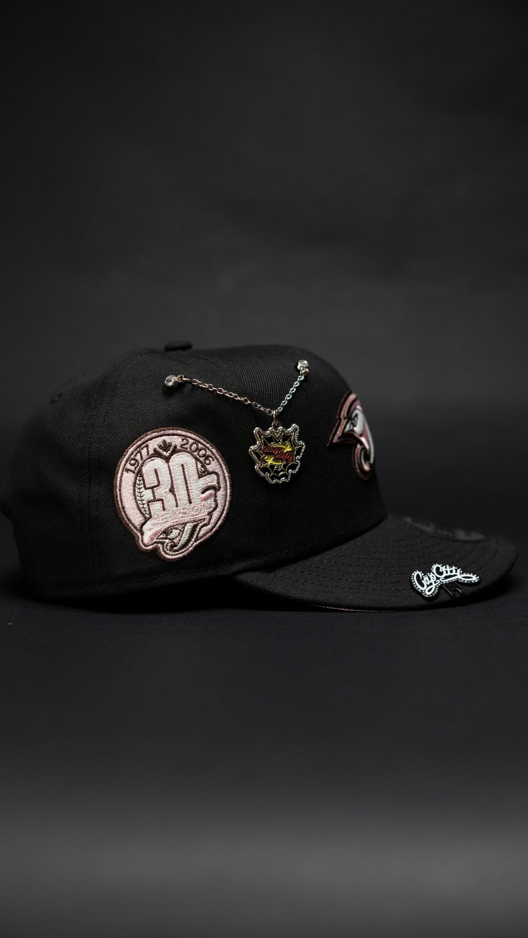 SNAPBACK 9FIFTY CAQUI/AZUL EXCLUSIVO DE NEW ERA LOS ANGELES DODGERS CON PARCHE LATERAL DE LA 75.ª SERIE MUNDIAL 