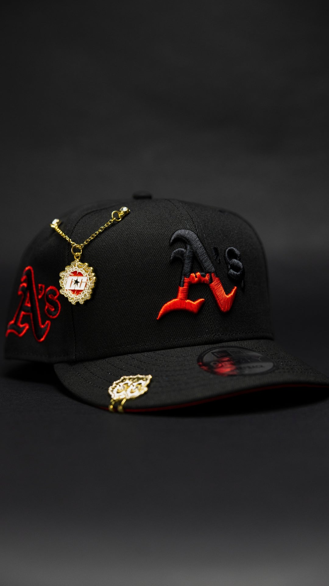 NEW ERA EXCLUSIVE 9FIFTY BLACK OAKLAND ATHLETICS SNAPBACK W/ A'S LOGO SIDE PATCH