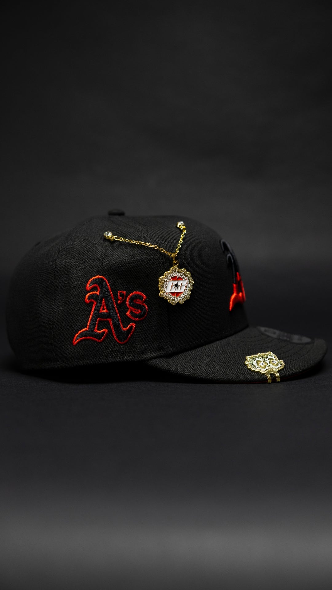 NEW ERA EXCLUSIVE 9FIFTY BLACK OAKLAND ATHLETICS SNAPBACK W/ A'S LOGO SIDE PATCH