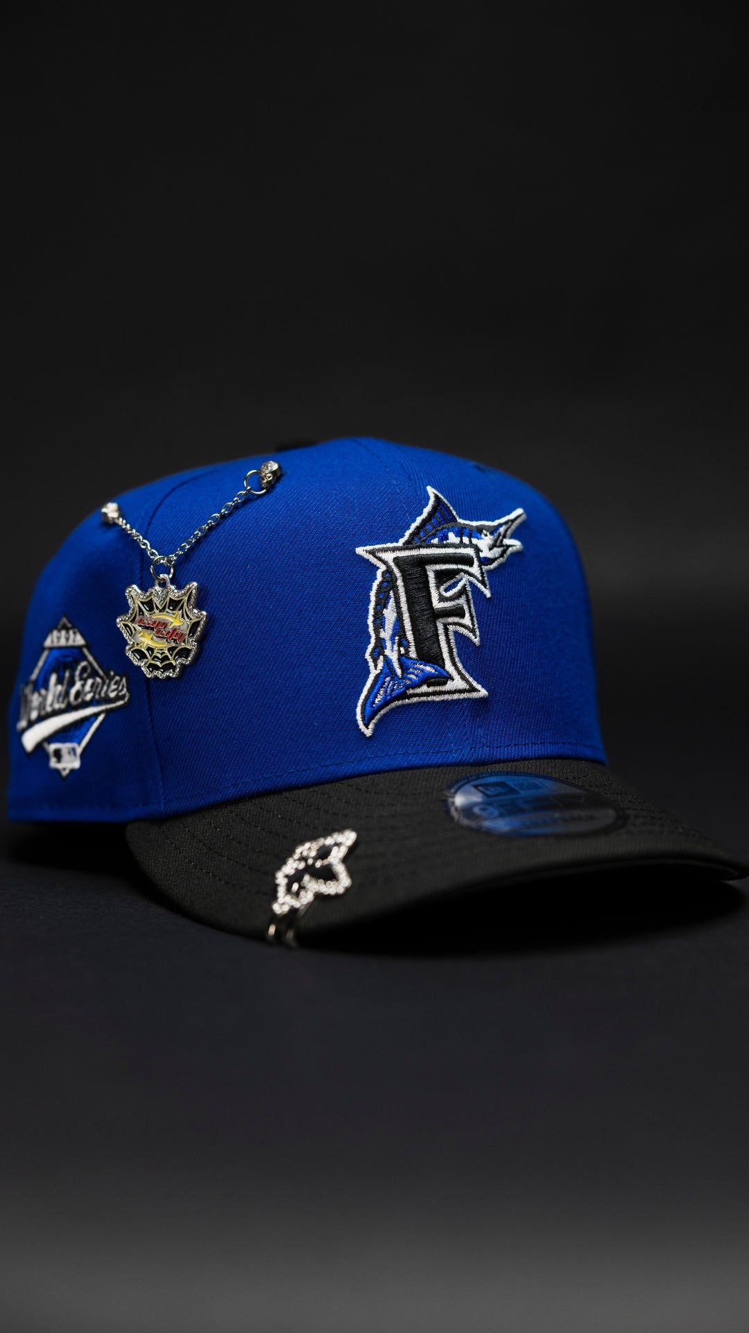 NEW ERA EXCLUSIVE 9FIFTY BLUE/BLACK FLORIDA MARLINS SNAPBACK W/ 1997 WORLD SERIES SIDE PATCH